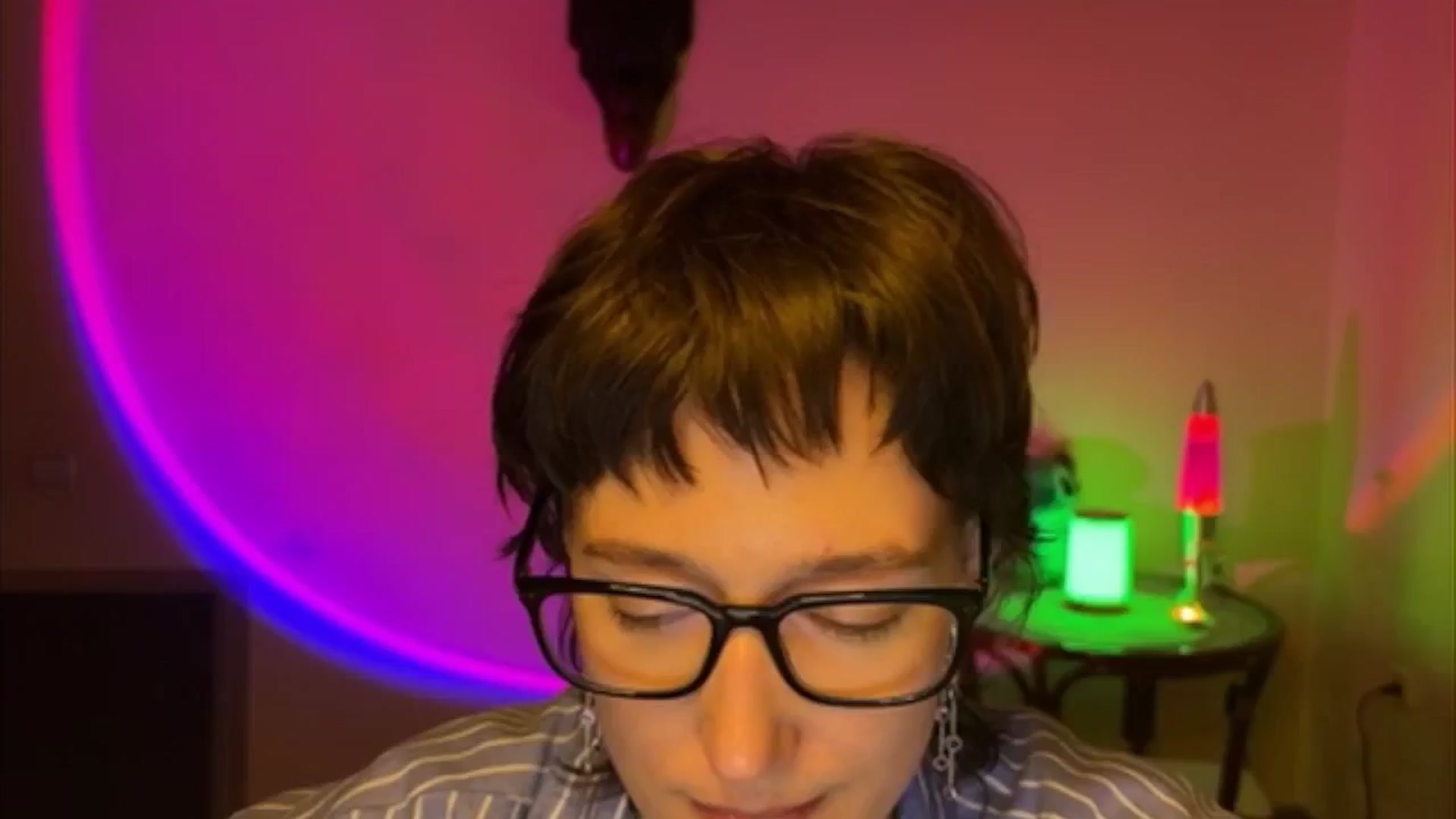 Gallery image thumbnail from LoooneyTunes's myfreecams stream on, 05/12/2025, 21:02 image 8 of 20