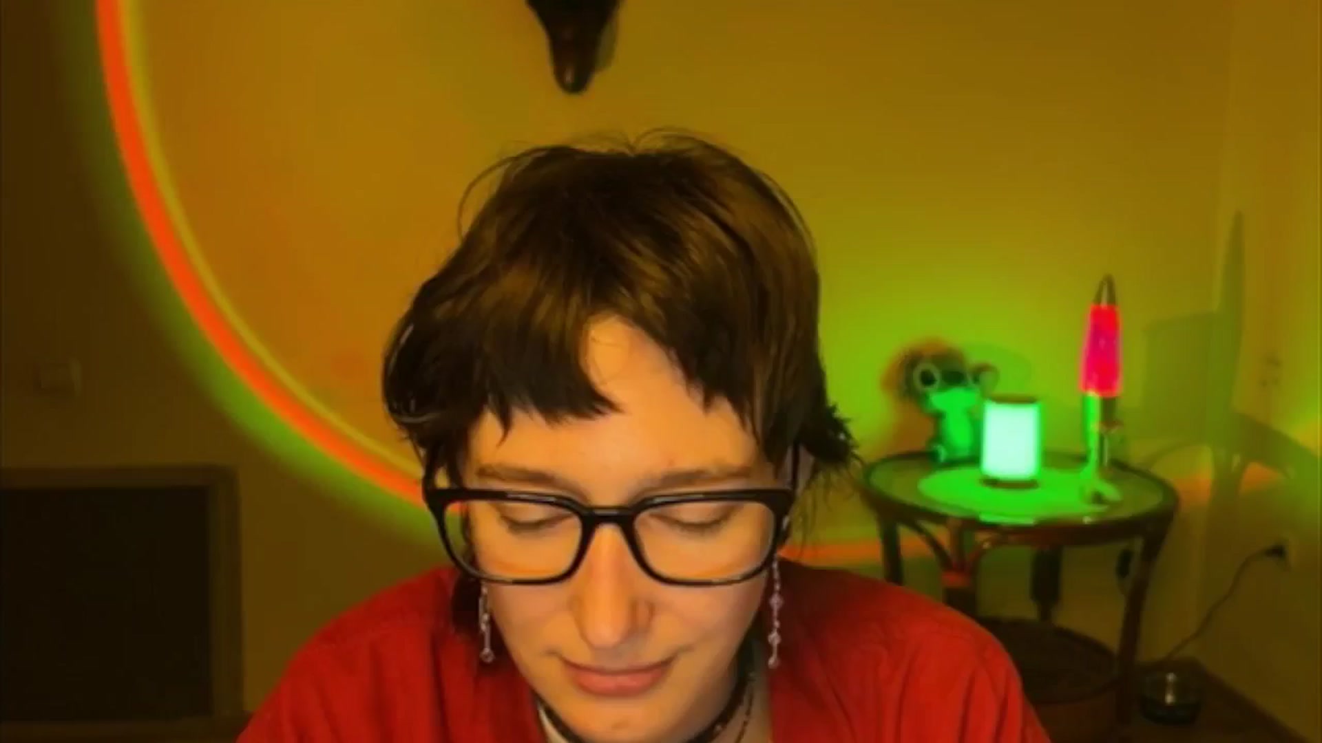 Gallery image thumbnail from LoooneyTunes's myfreecams stream on, 05/13/2025, 19:33 image 13 of 20