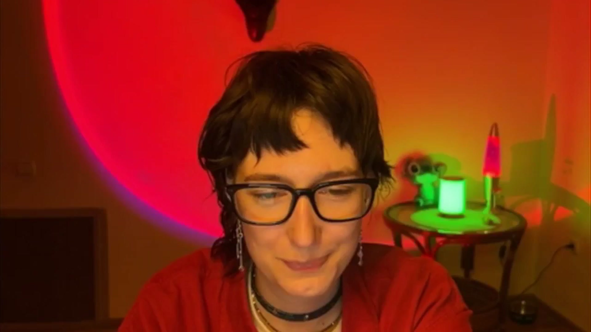 Gallery image thumbnail from LoooneyTunes's myfreecams stream on, 05/13/2025, 19:33 image 15 of 20