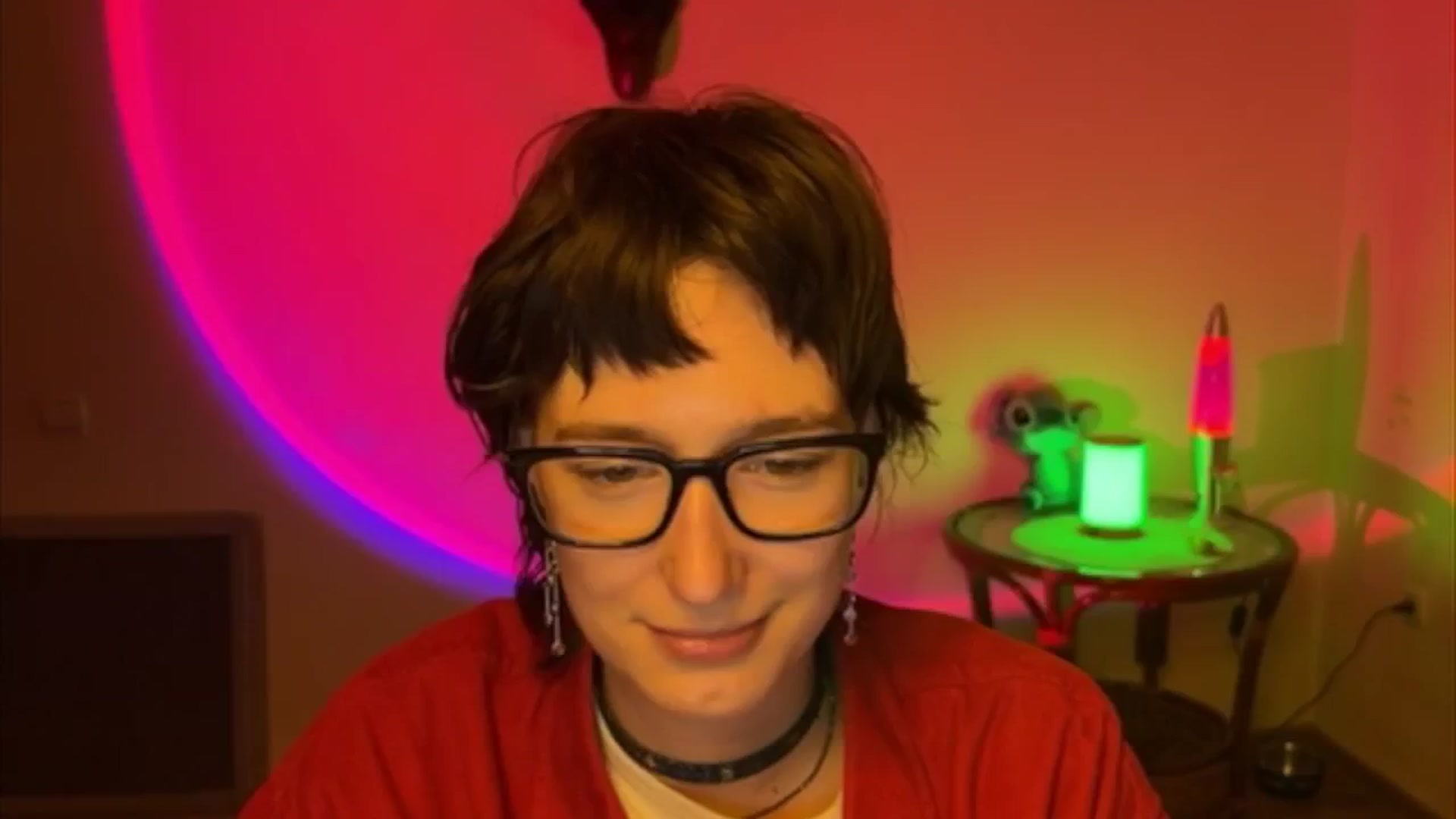 Gallery image thumbnail from LoooneyTunes's myfreecams stream on, 05/13/2025, 19:33 image 8 of 20