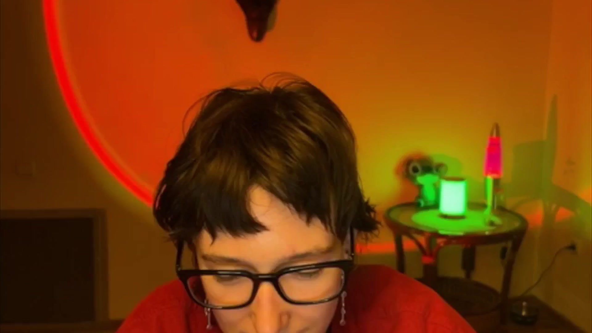 Gallery image thumbnail from LoooneyTunes's myfreecams stream on, 05/13/2025, 19:48 image 15 of 20