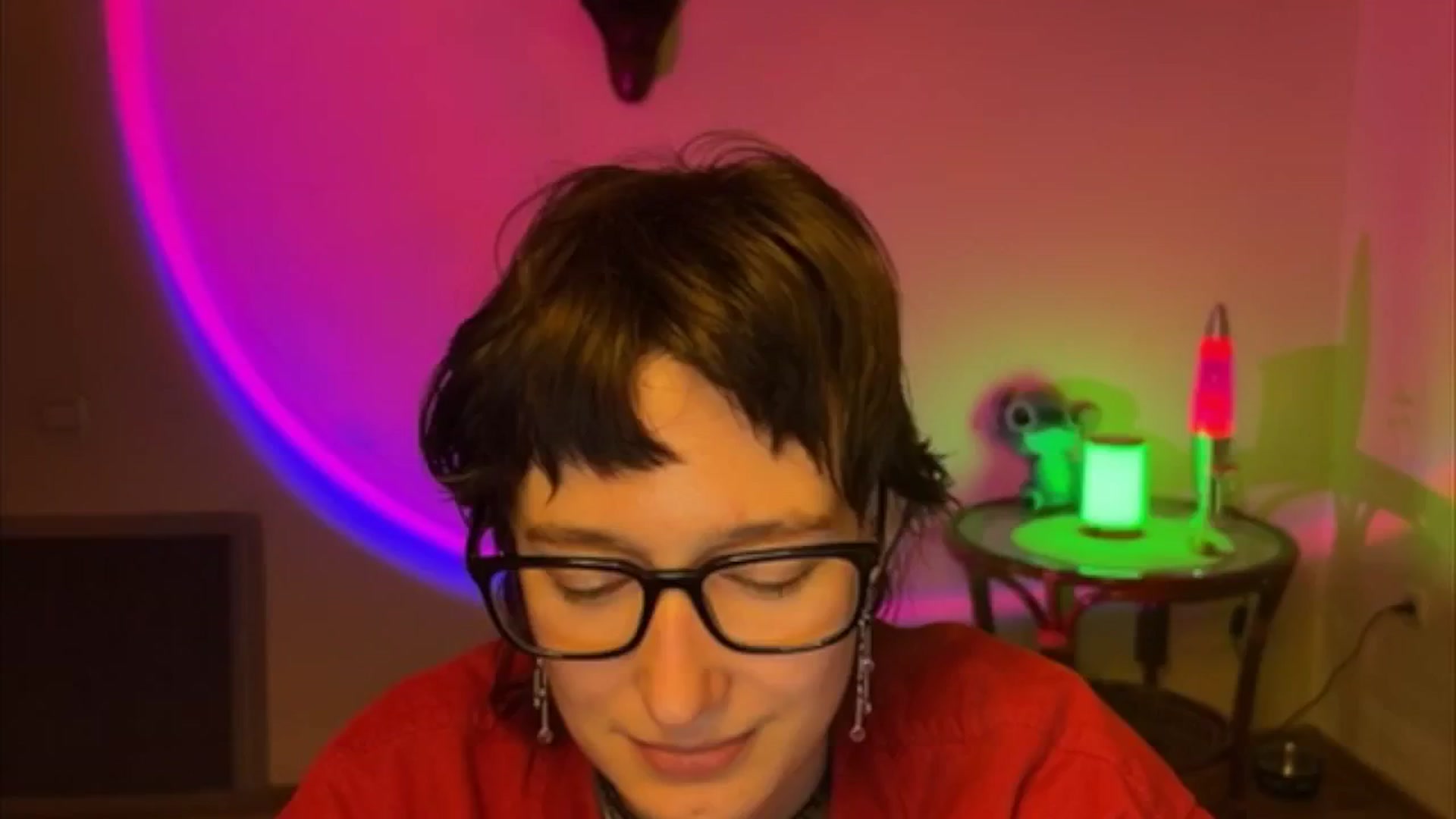 Gallery image thumbnail from LoooneyTunes's myfreecams stream on, 05/13/2025, 19:48 image 6 of 20