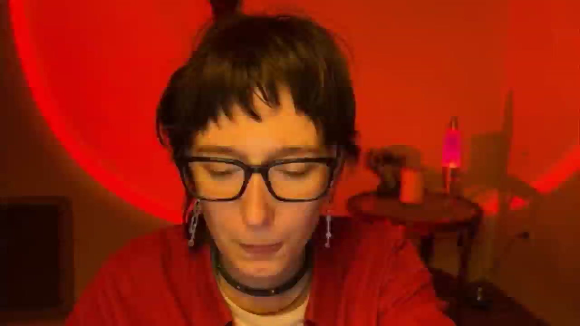 Gallery image thumbnail from LoooneyTunes's myfreecams stream on, 05/13/2025, 21:03 image 9 of 20