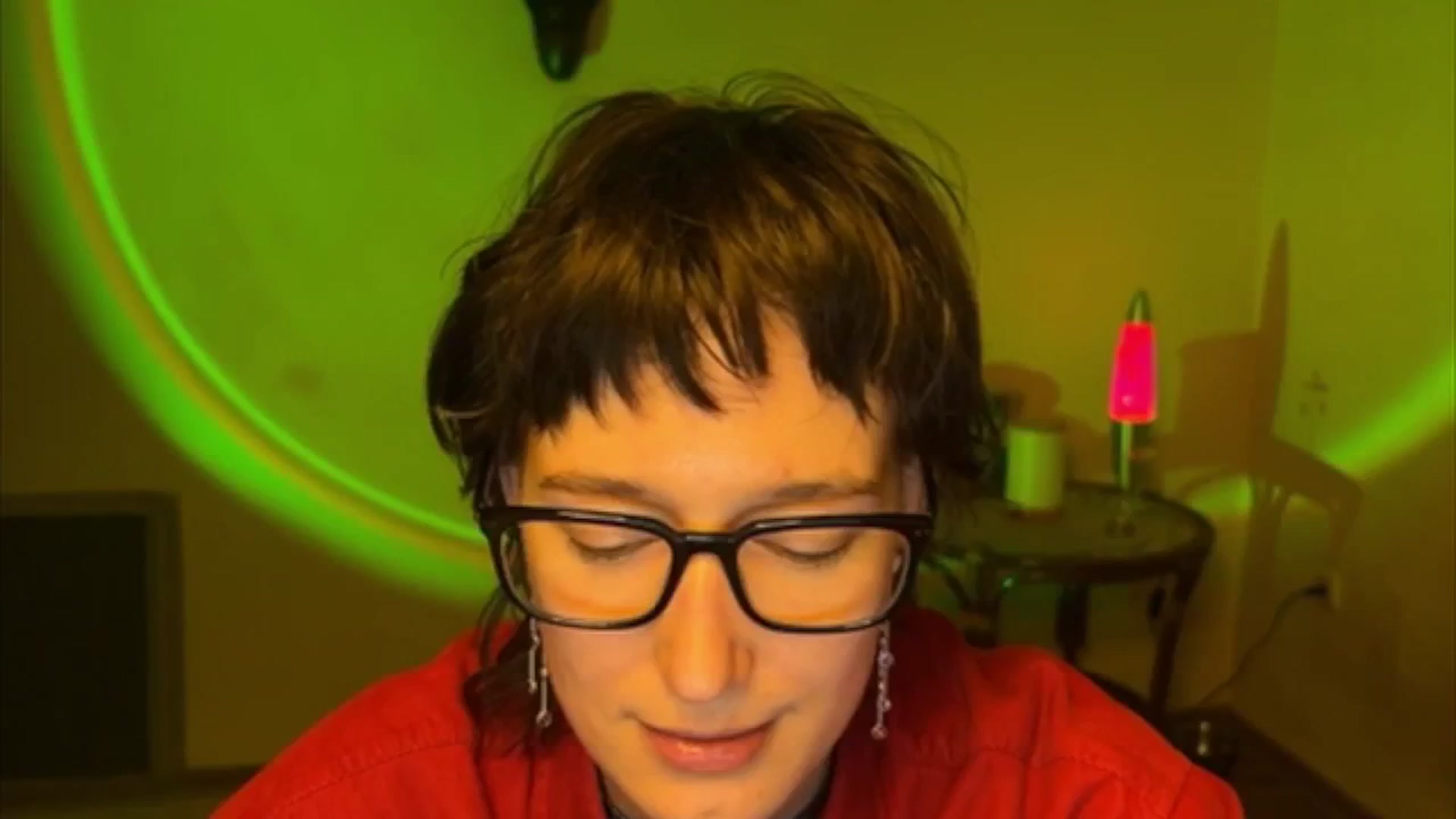 Gallery image thumbnail from LoooneyTunes's myfreecams stream on, 05/13/2025, 21:03 image 17 of 20
