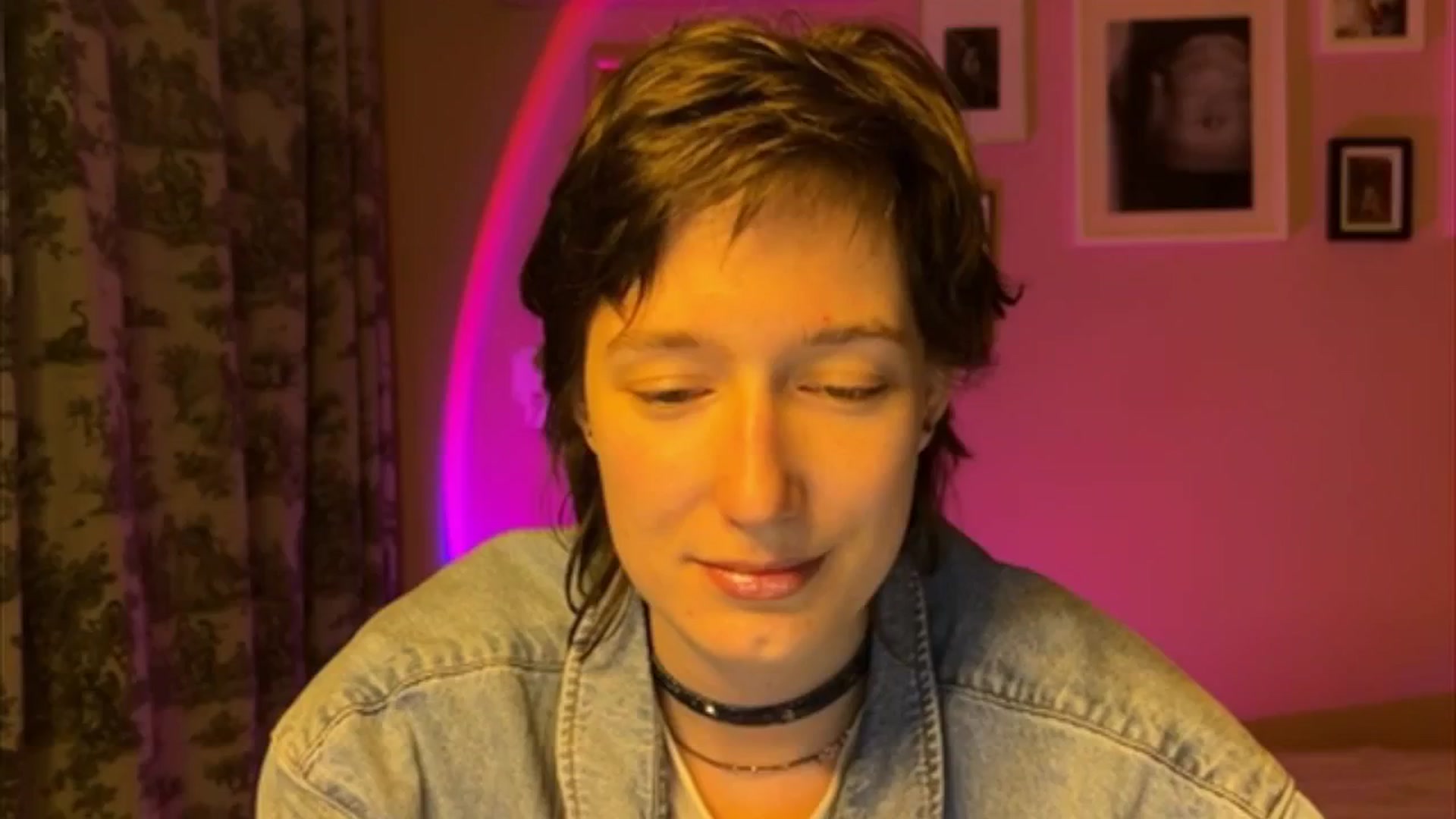 Gallery image thumbnail from LoooneyTunes's myfreecams stream on, 05/14/2025, 20:42 image 12 of 20