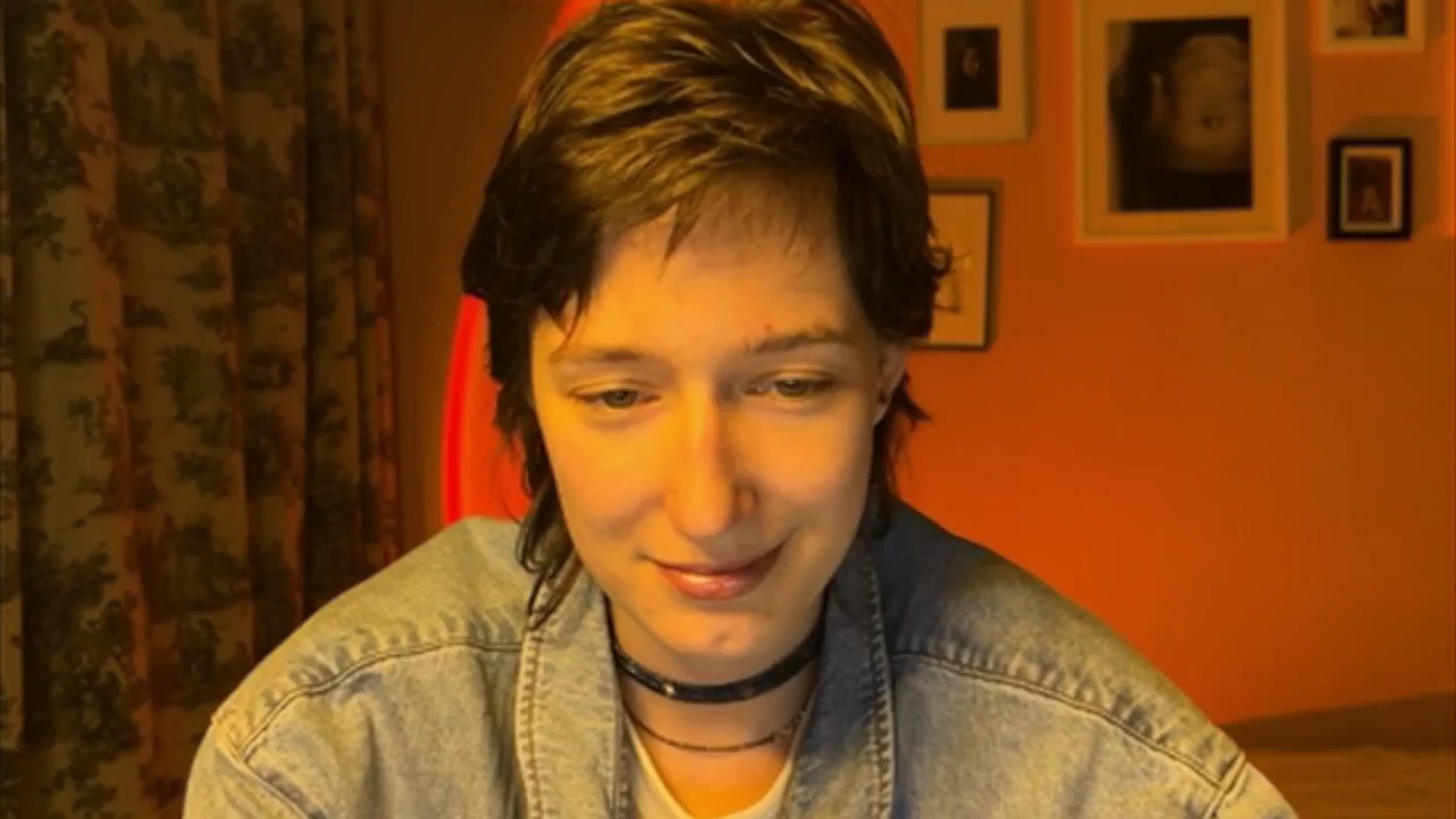 Gallery image thumbnail from LoooneyTunes's myfreecams stream on, 05/14/2025, 20:42 image 7 of 20