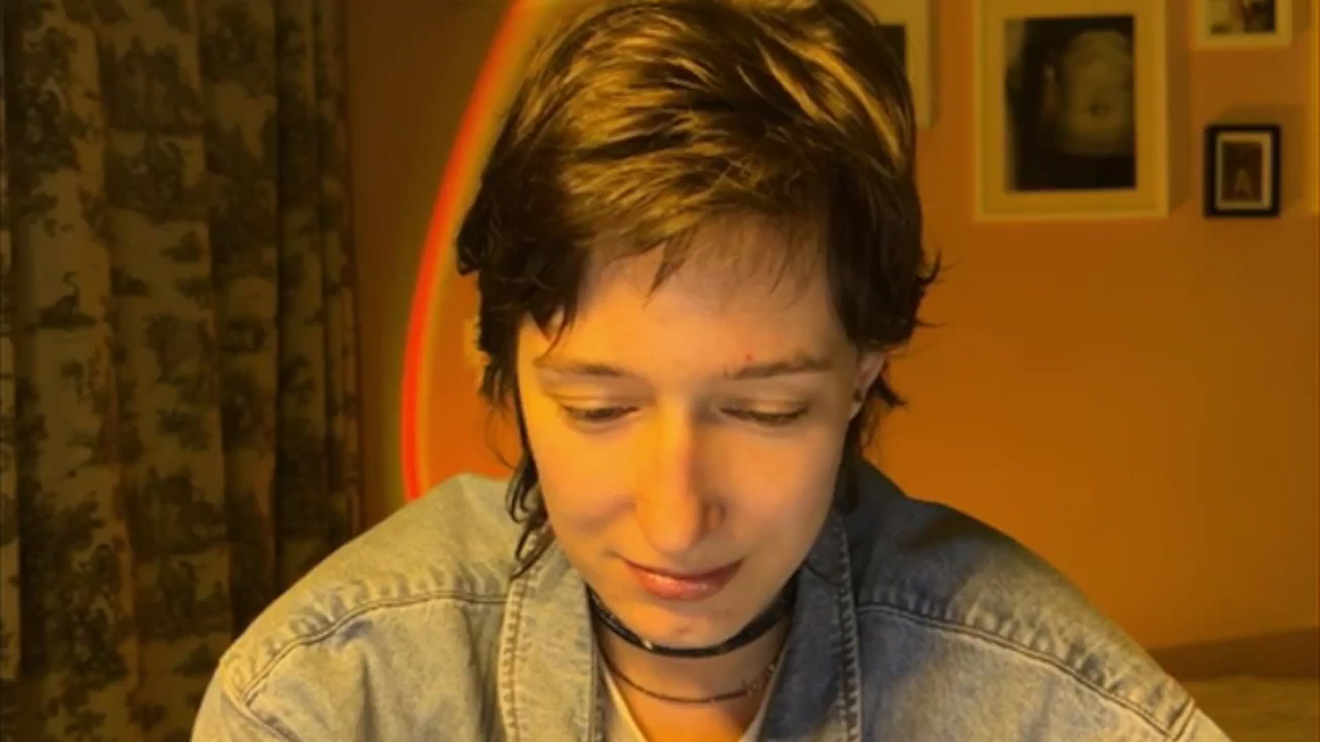Gallery image thumbnail from LoooneyTunes's myfreecams stream on, 05/14/2025, 20:42 image 6 of 20