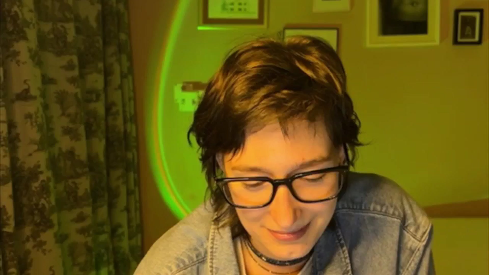 Gallery image thumbnail from LoooneyTunes's myfreecams stream on, 05/14/2025, 22:35 image 19 of 20