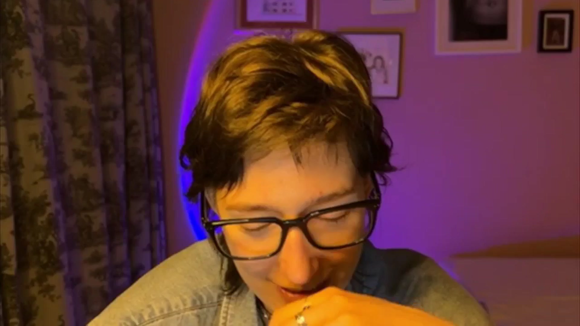 Gallery image thumbnail from LoooneyTunes's myfreecams stream on, 05/14/2025, 22:35 image 6 of 20