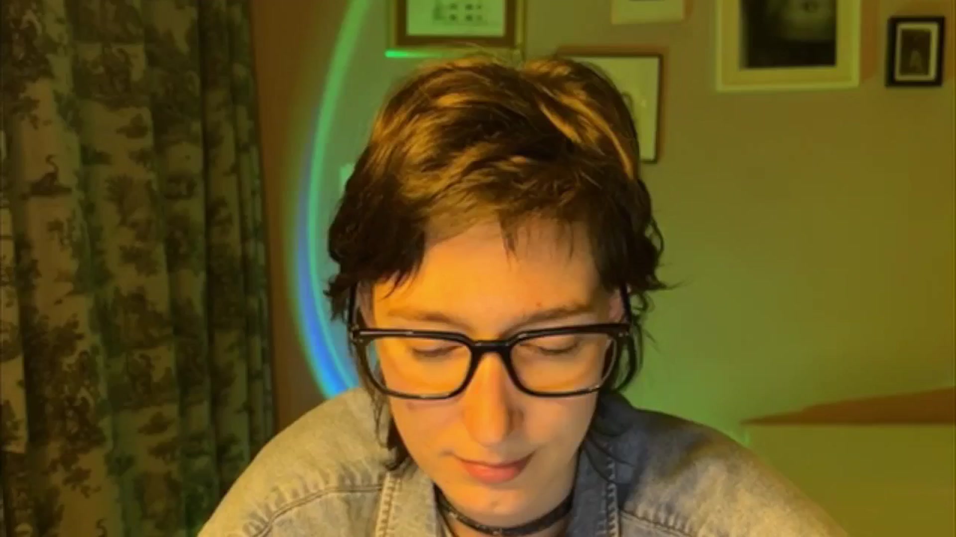 Gallery image thumbnail from LoooneyTunes's myfreecams stream on, 05/14/2025, 22:35 image 3 of 20