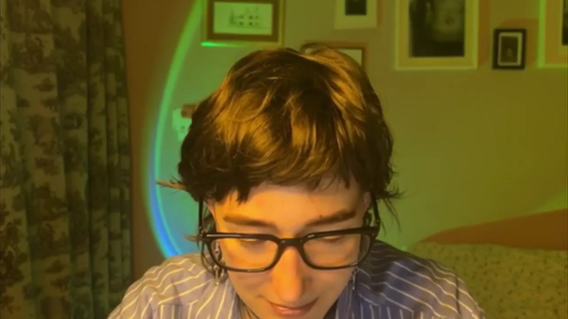 Gallery image thumbnail from LoooneyTunes's myfreecams stream on, 05/15/2025, 19:11 image 2 of 20