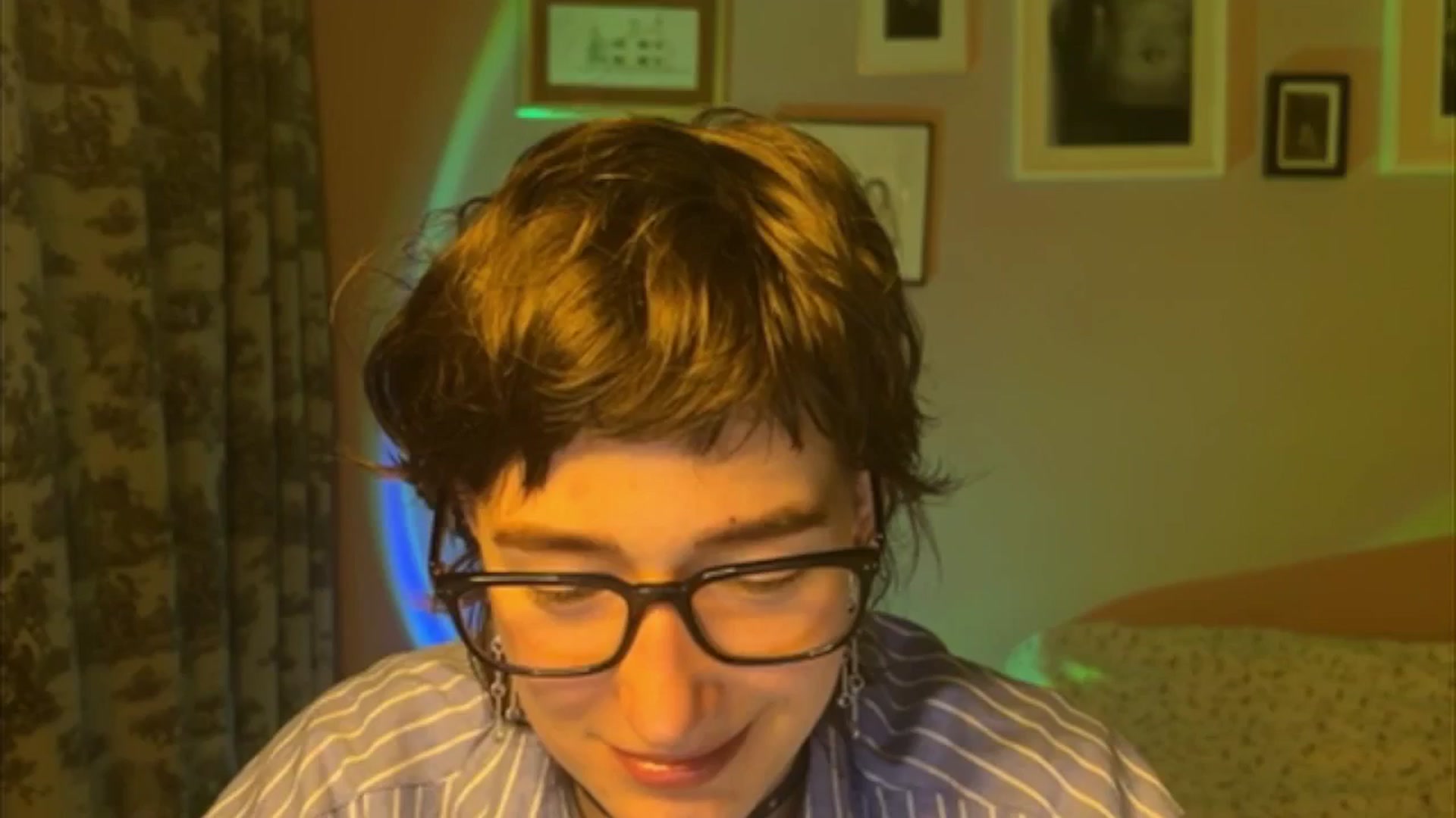 Gallery image thumbnail from LoooneyTunes's myfreecams stream on, 05/15/2025, 19:11 image 7 of 20