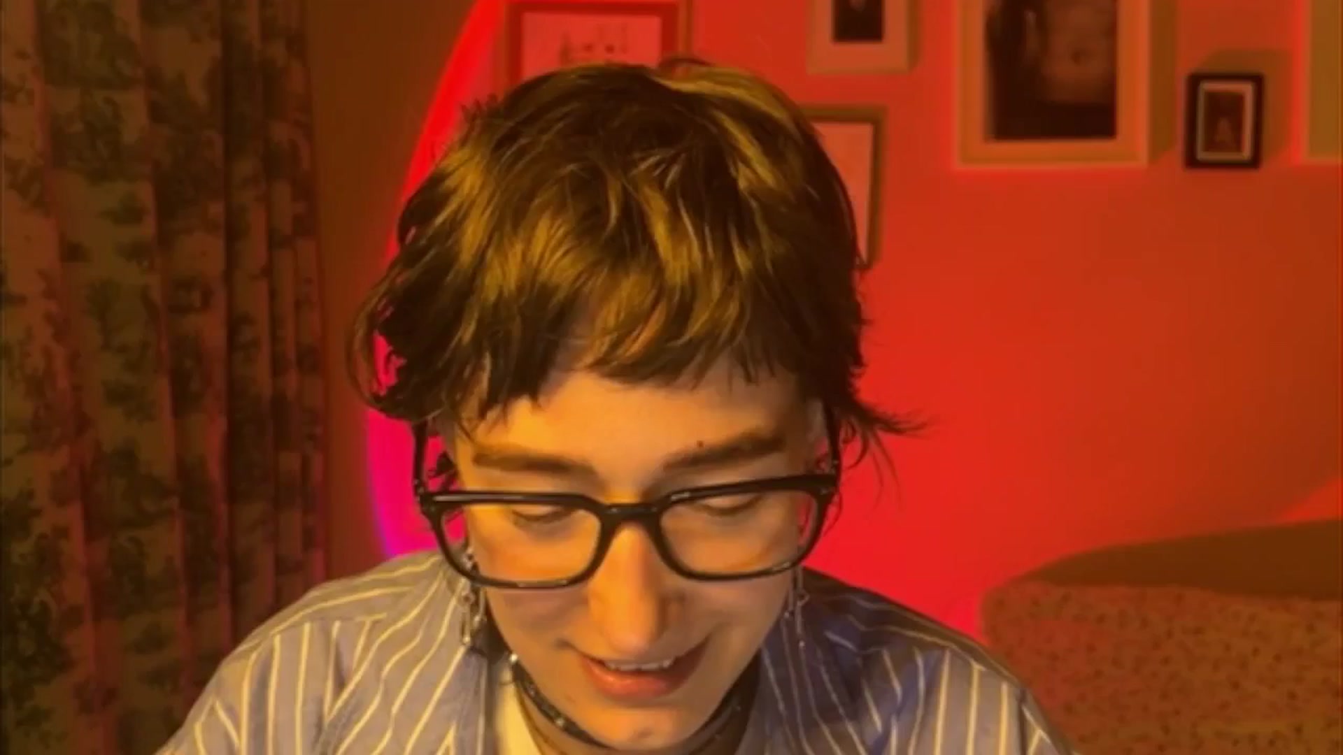 Gallery image thumbnail from LoooneyTunes's myfreecams stream on, 05/15/2025, 20:36 image 6 of 20
