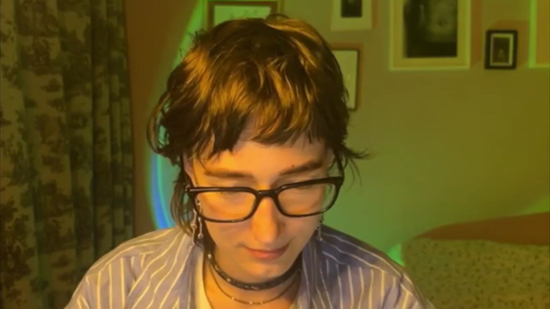 Gallery image thumbnail from LoooneyTunes's myfreecams stream on, 05/15/2025, 20:36 image 8 of 20