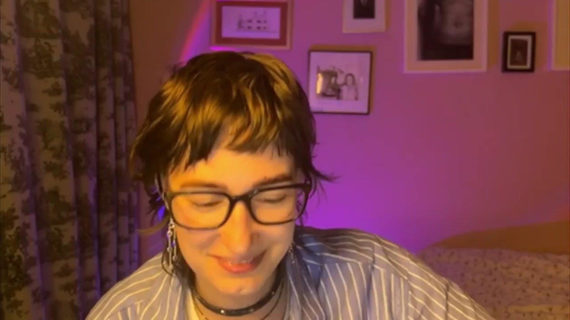 Gallery image thumbnail from LoooneyTunes's myfreecams stream on, 05/15/2025, 20:36 image 14 of 20