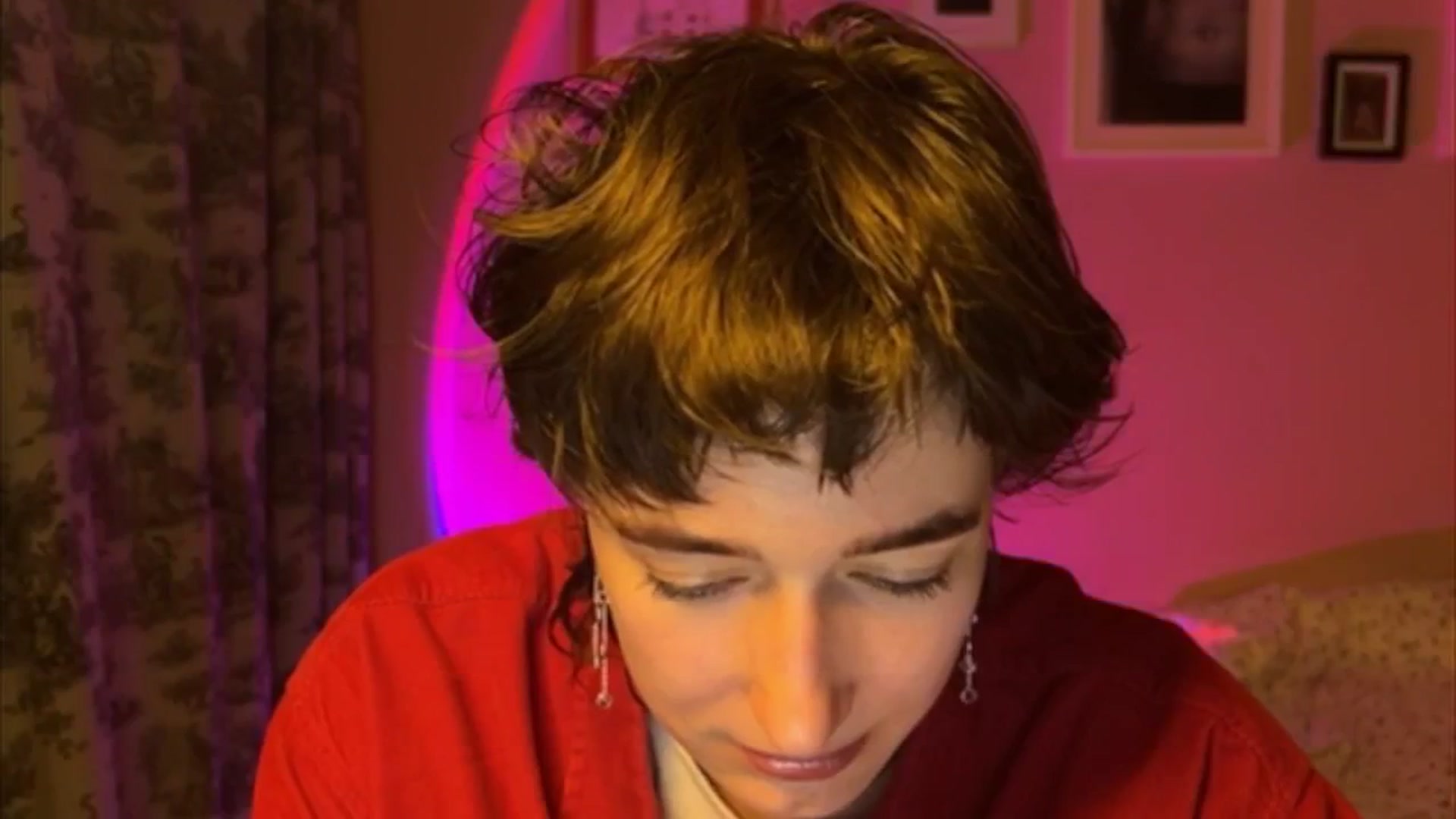 Gallery image thumbnail from LoooneyTunes's myfreecams stream on, 05/16/2025, 22:00 image 14 of 20