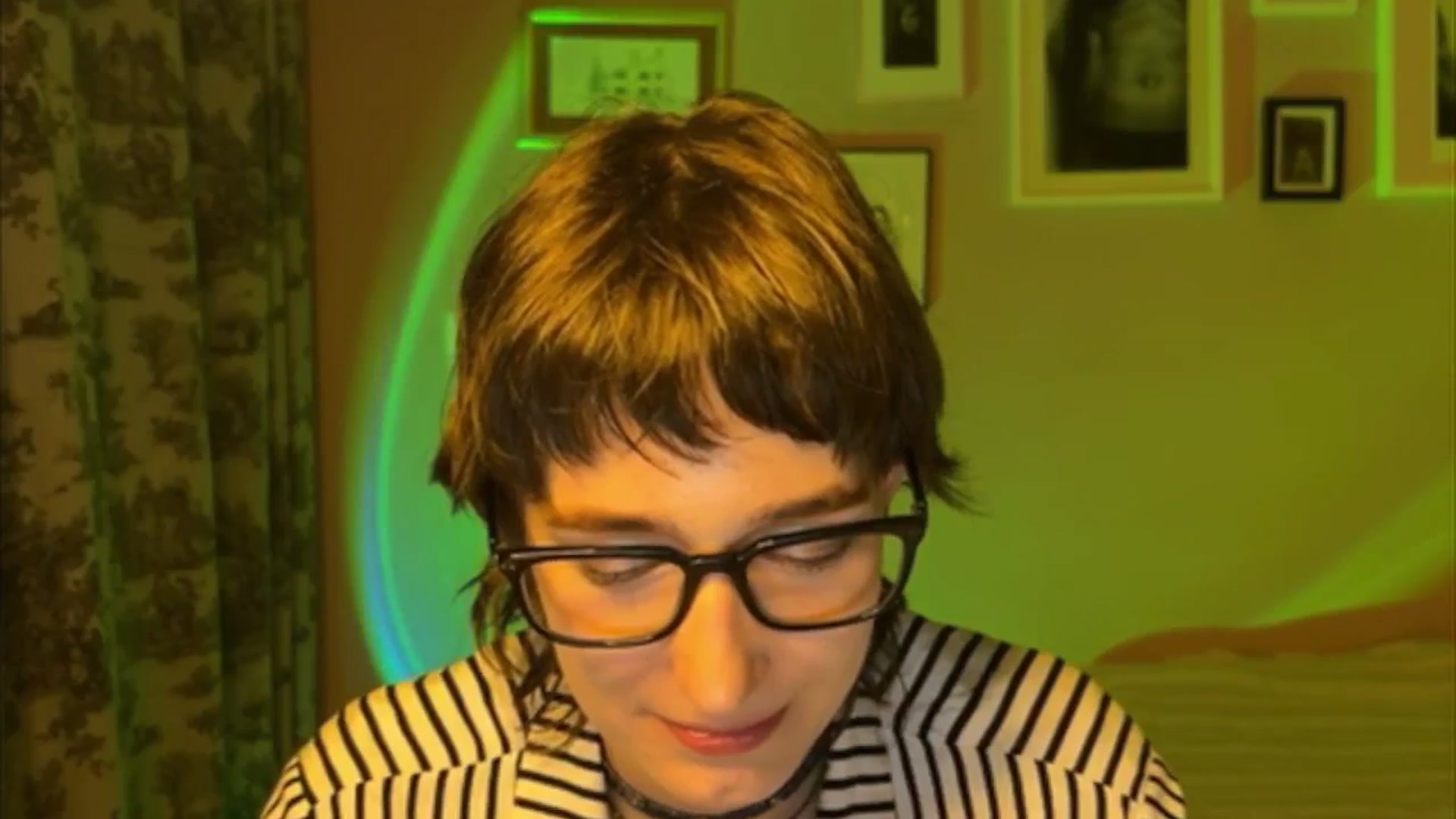Gallery image thumbnail from LoooneyTunes's myfreecams stream on, 05/17/2025, 21:34 image 18 of 20