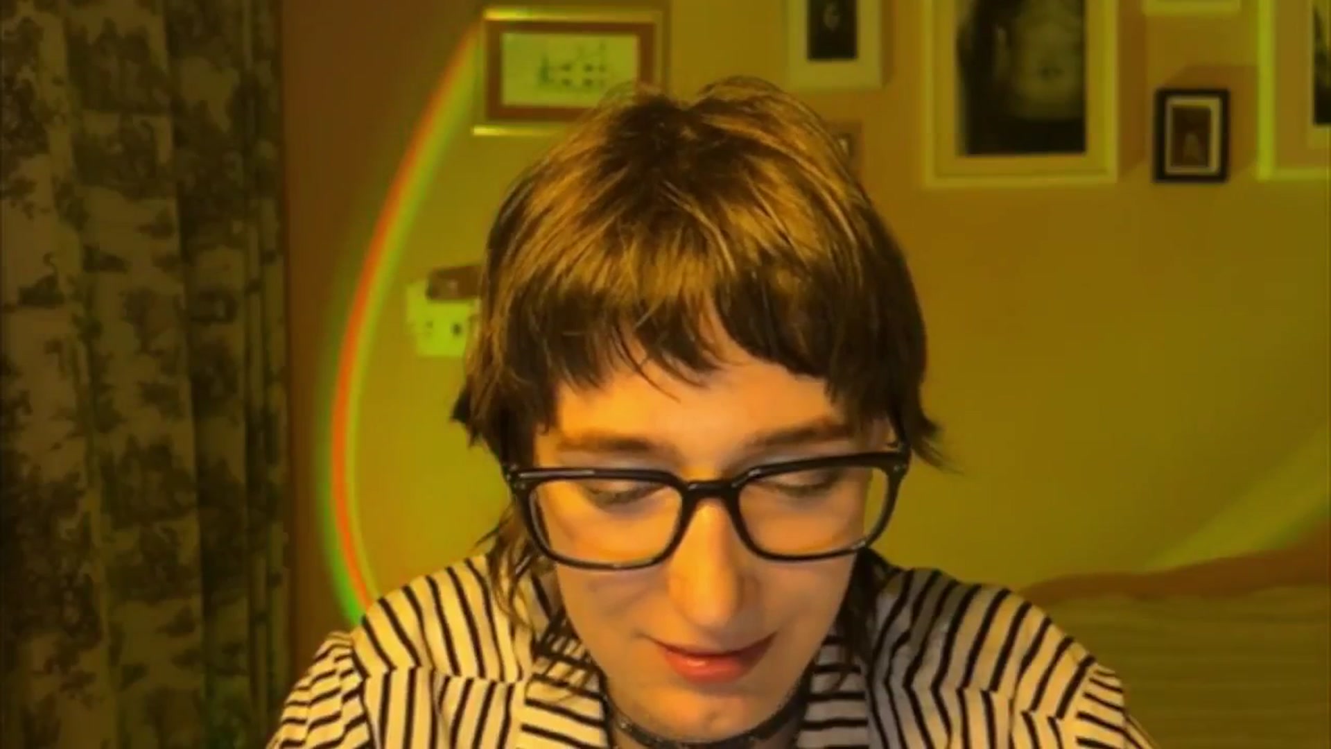 Gallery image thumbnail from LoooneyTunes's myfreecams stream on, 05/17/2025, 21:34 image 9 of 20