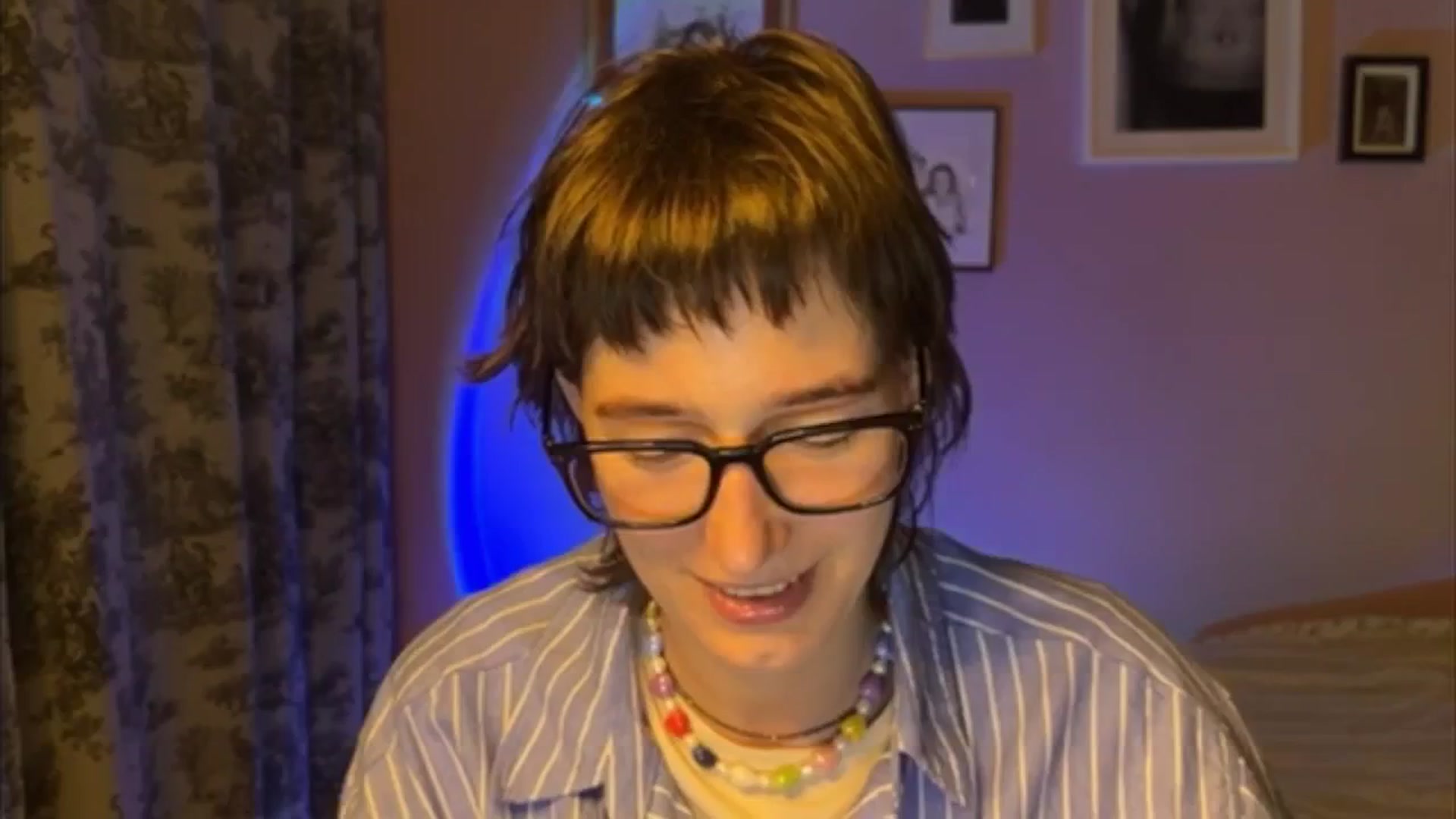 Gallery image thumbnail from LoooneyTunes's myfreecams stream on, 05/18/2025, 20:22 image 16 of 20