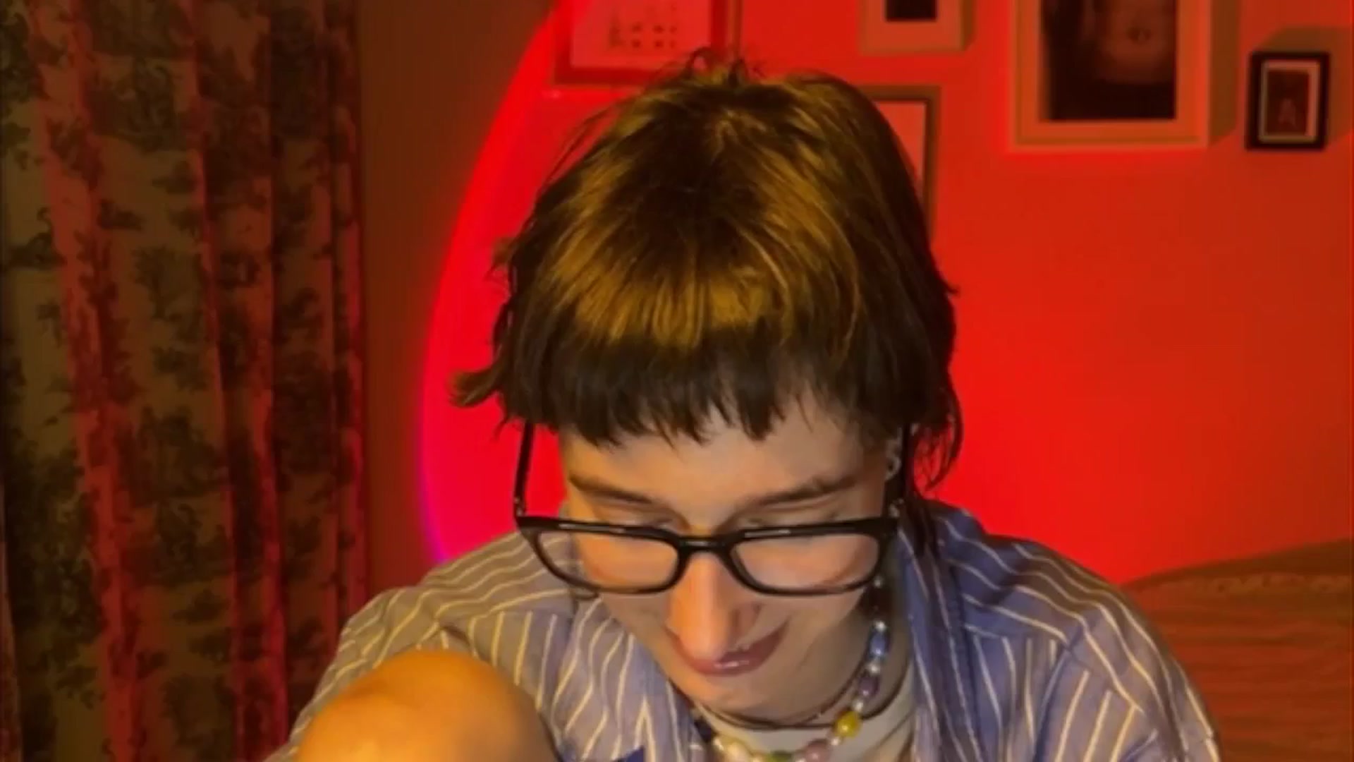 Gallery image thumbnail from LoooneyTunes's myfreecams stream on, 05/18/2025, 20:22 image 20 of 20