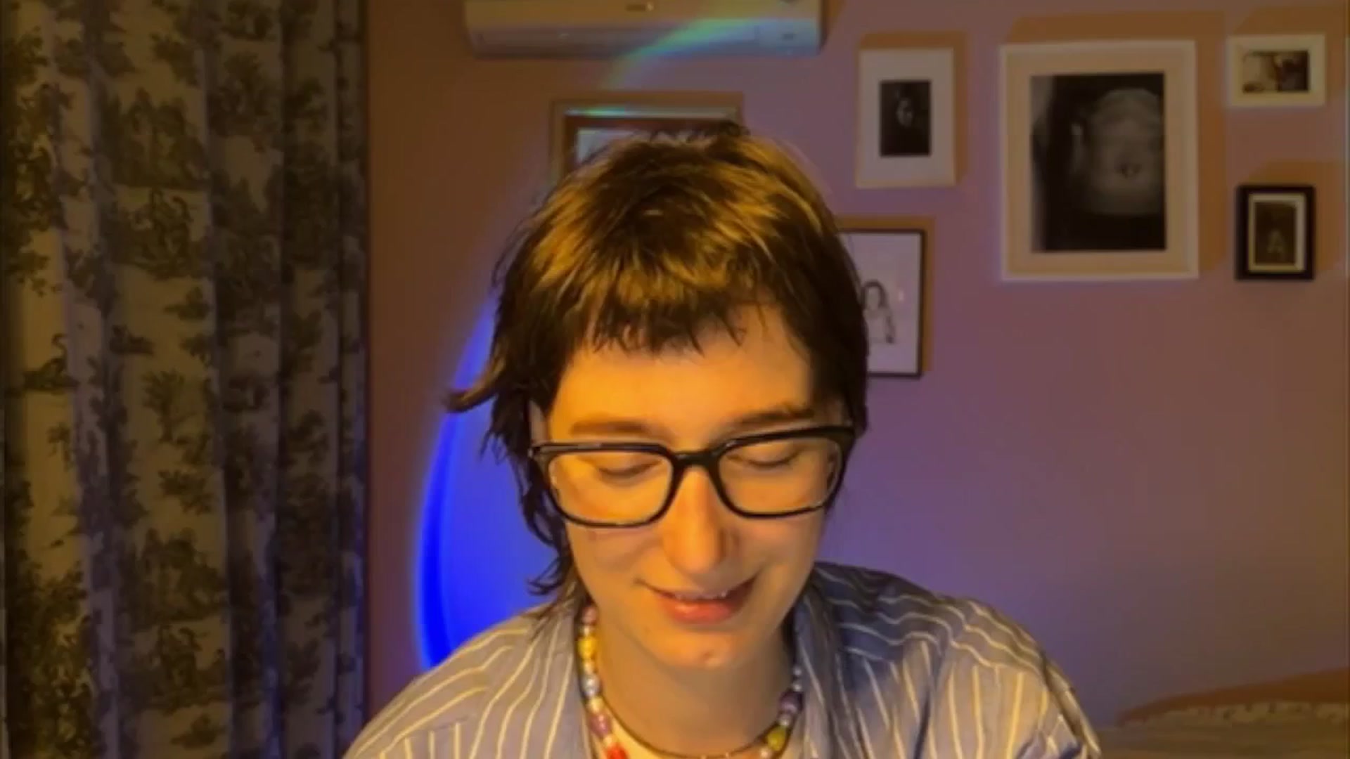 Gallery image thumbnail from LoooneyTunes's myfreecams stream on, 05/18/2025, 20:22 image 3 of 20