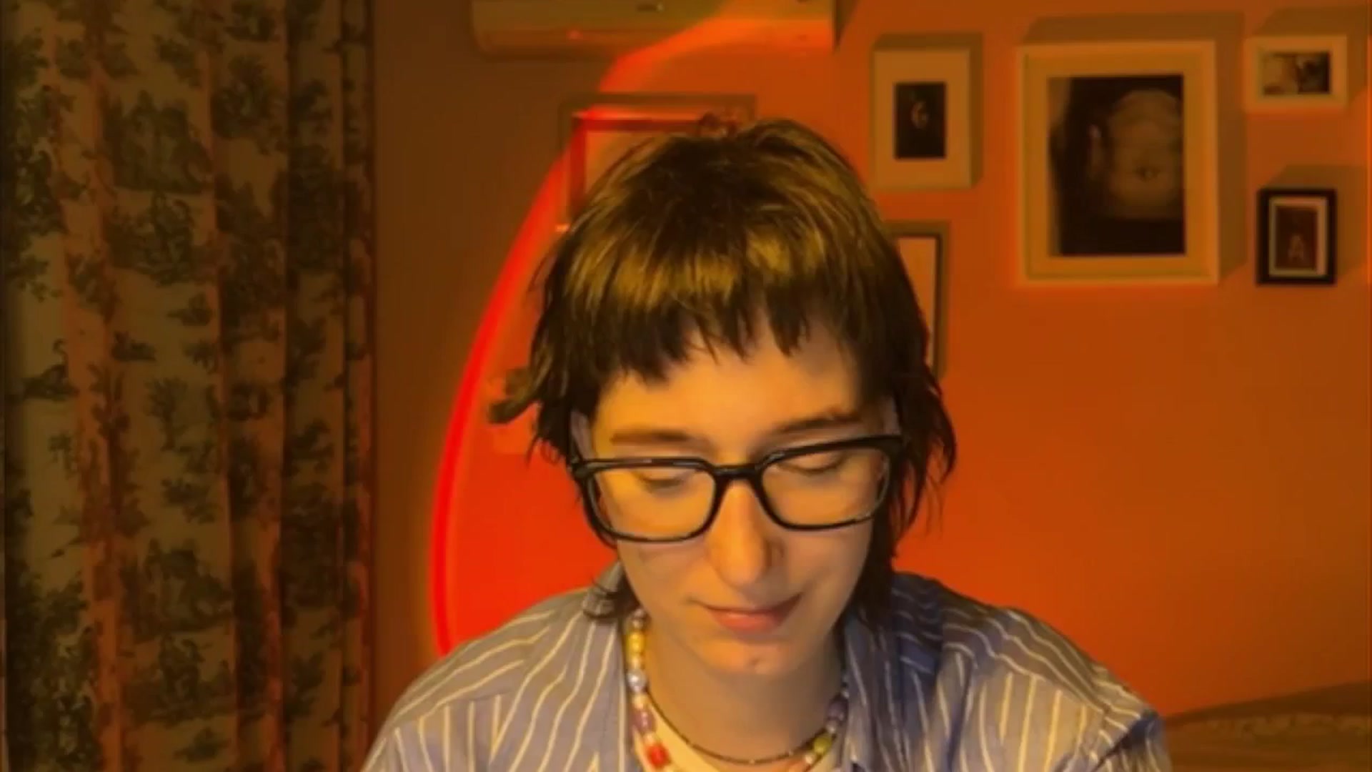 Gallery image thumbnail from LoooneyTunes's myfreecams stream on, 05/18/2025, 20:22 image 6 of 20