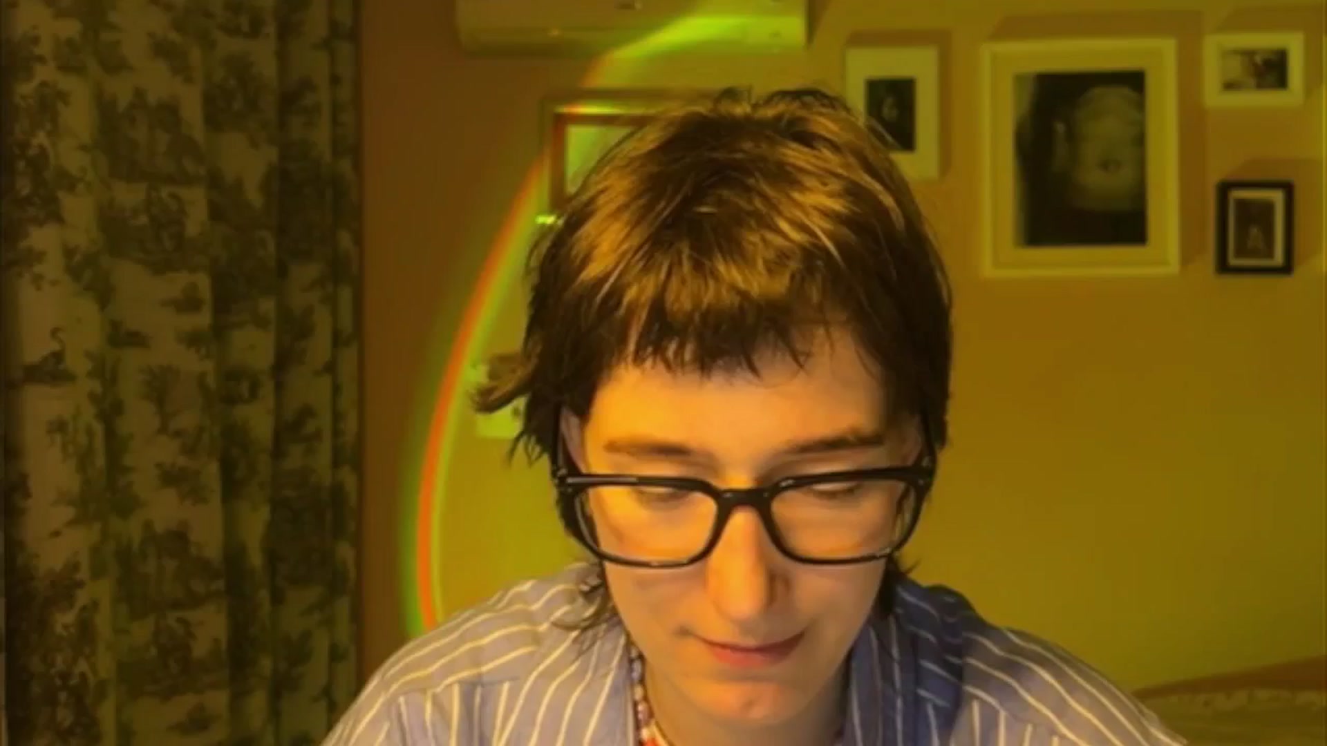 Gallery image thumbnail from LoooneyTunes's myfreecams stream on, 05/18/2025, 20:22 image 5 of 20