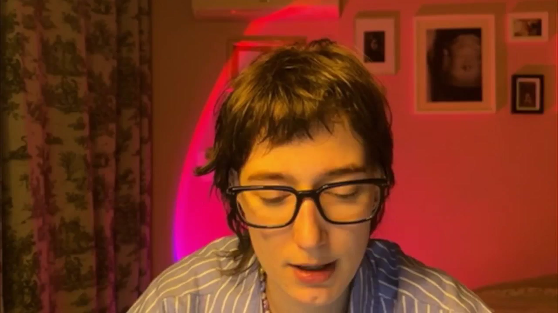 Gallery image thumbnail from LoooneyTunes's myfreecams stream on, 05/18/2025, 20:22 image 1 of 20