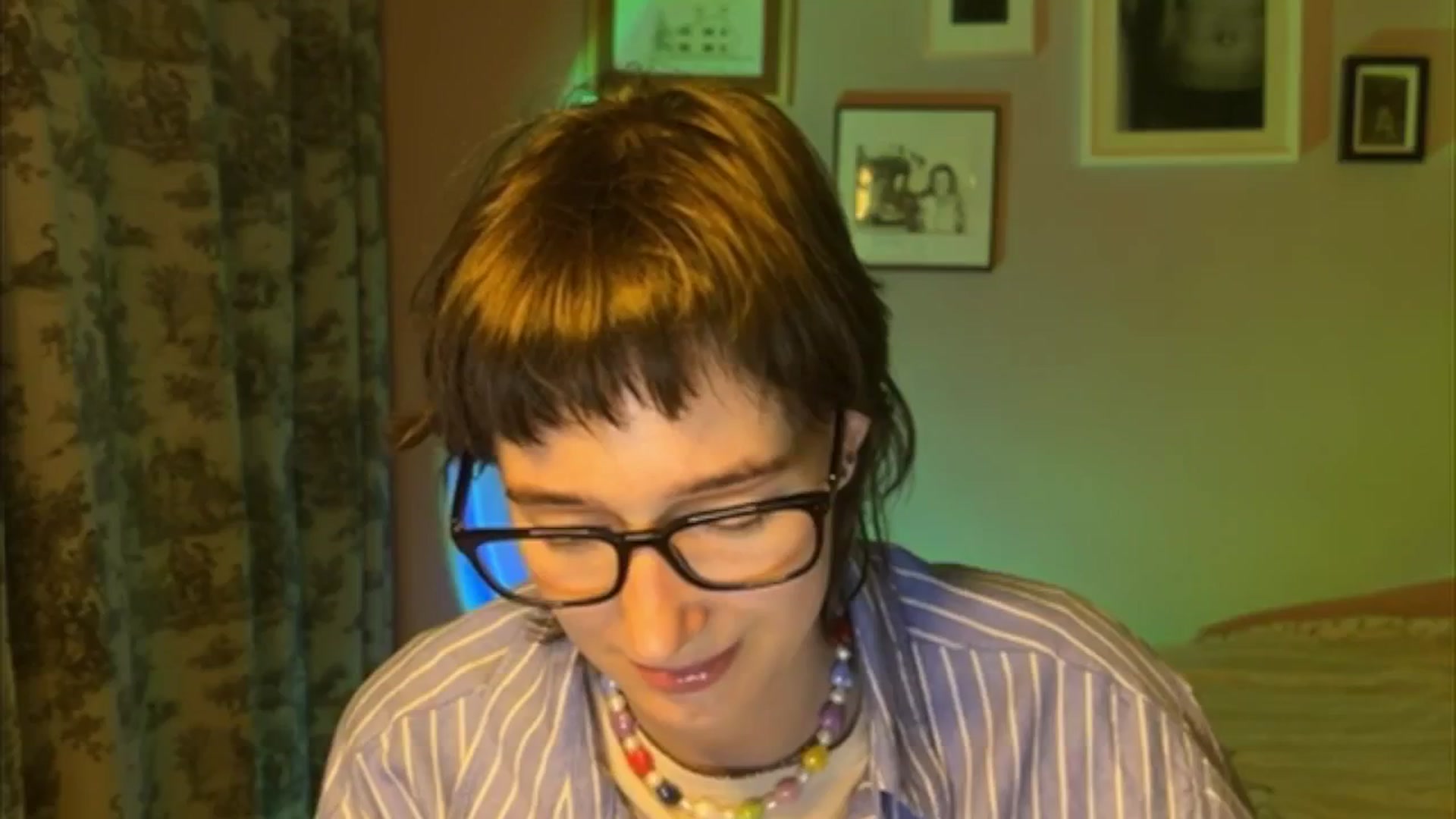 Gallery image thumbnail from LoooneyTunes's myfreecams stream on, 05/18/2025, 20:22 image 17 of 20