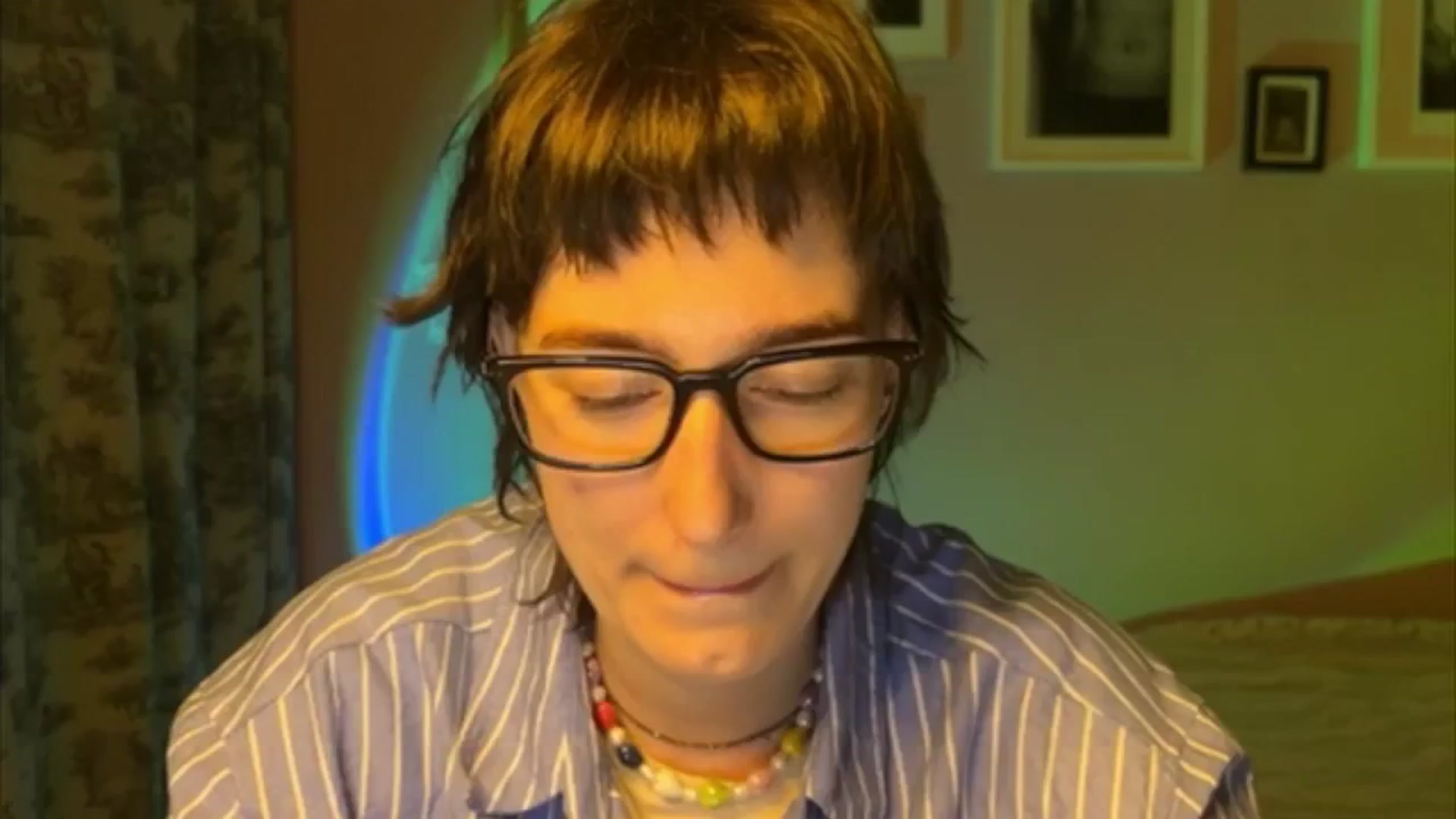 Gallery image thumbnail from LoooneyTunes's myfreecams stream on, 05/18/2025, 20:49 image 17 of 20