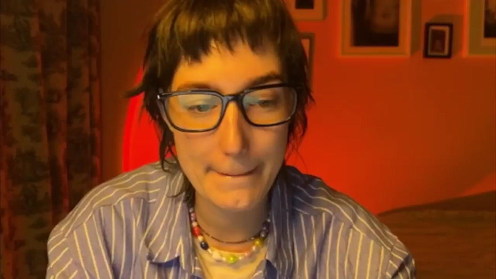 Gallery image thumbnail from LoooneyTunes's myfreecams stream on, 05/18/2025, 20:49 image 15 of 20