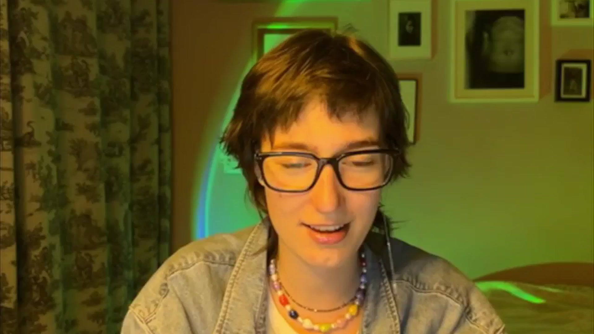 Gallery image thumbnail from LoooneyTunes's myfreecams stream on, 05/20/2025, 20:52 image 5 of 20