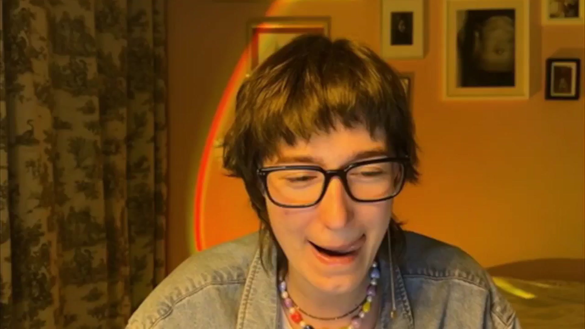 Gallery image thumbnail from LoooneyTunes's myfreecams stream on, 05/20/2025, 21:54 image 10 of 20