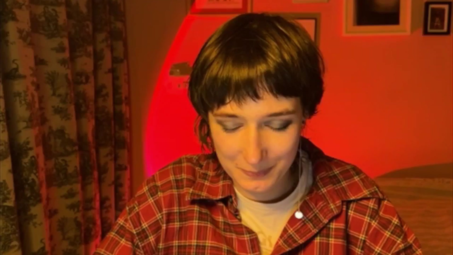 Gallery image thumbnail from LoooneyTunes's myfreecams stream on, 05/21/2025, 21:02 image 14 of 20