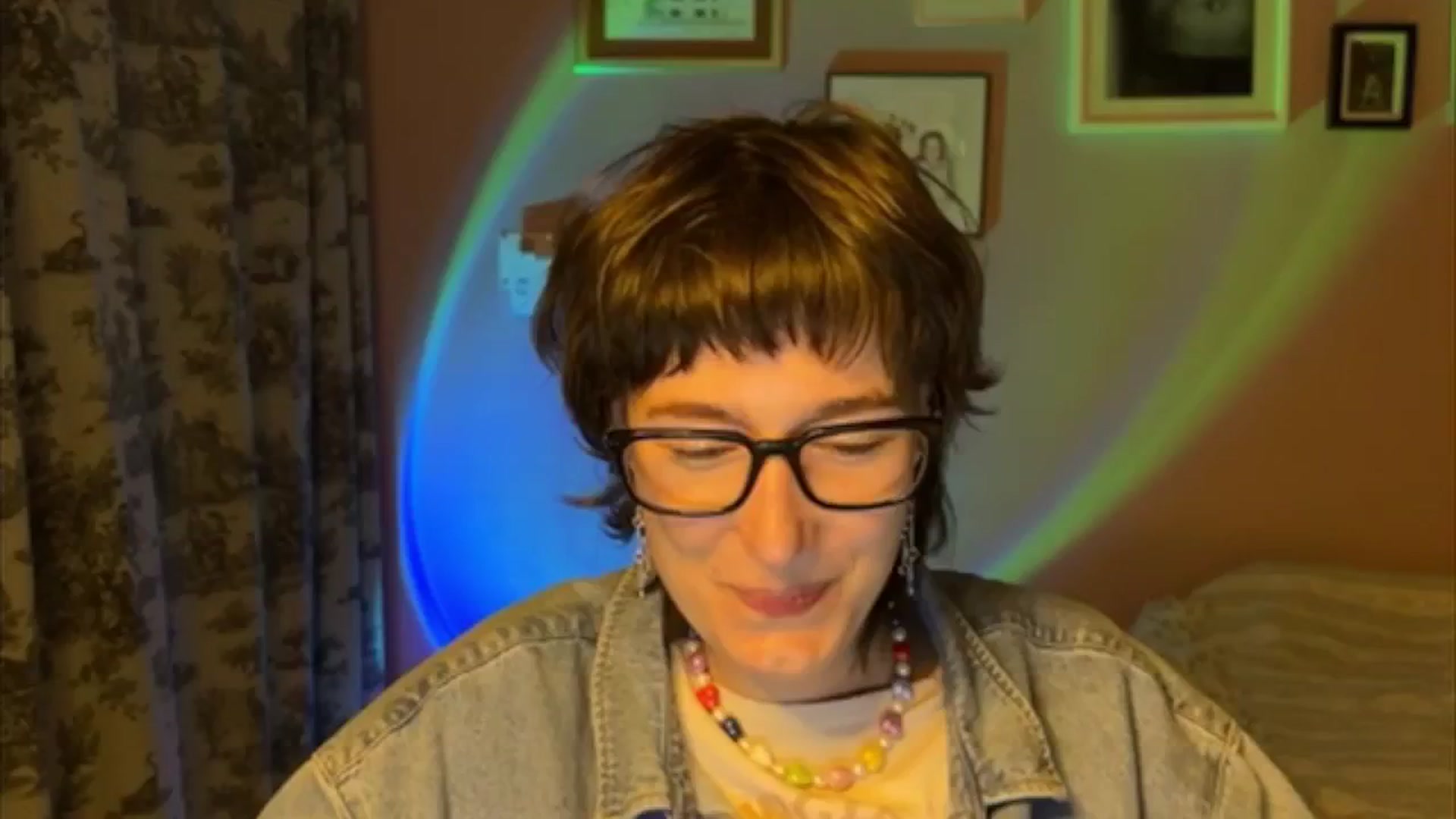 Gallery image thumbnail from LoooneyTunes's myfreecams stream on, 05/25/2025, 21:36 image 19 of 20