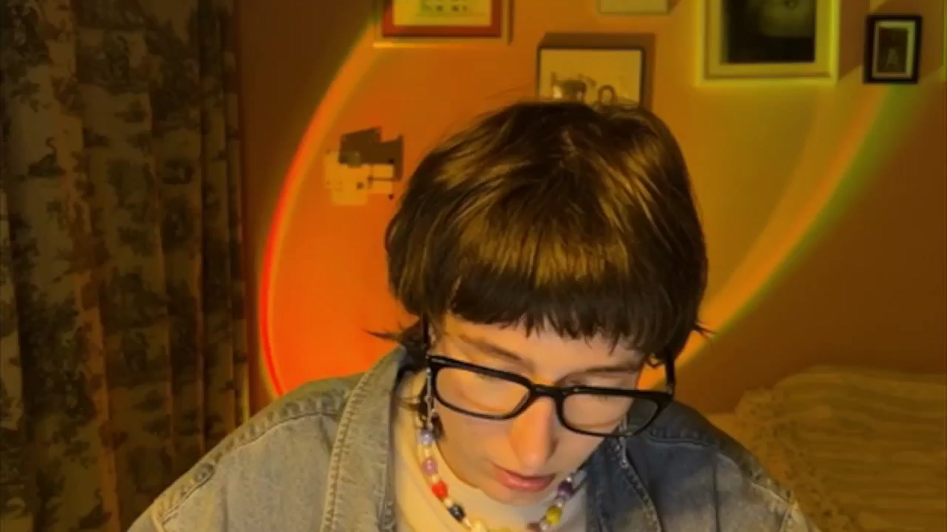 Gallery image thumbnail from LoooneyTunes's myfreecams stream on, 05/25/2025, 21:36 image 12 of 20
