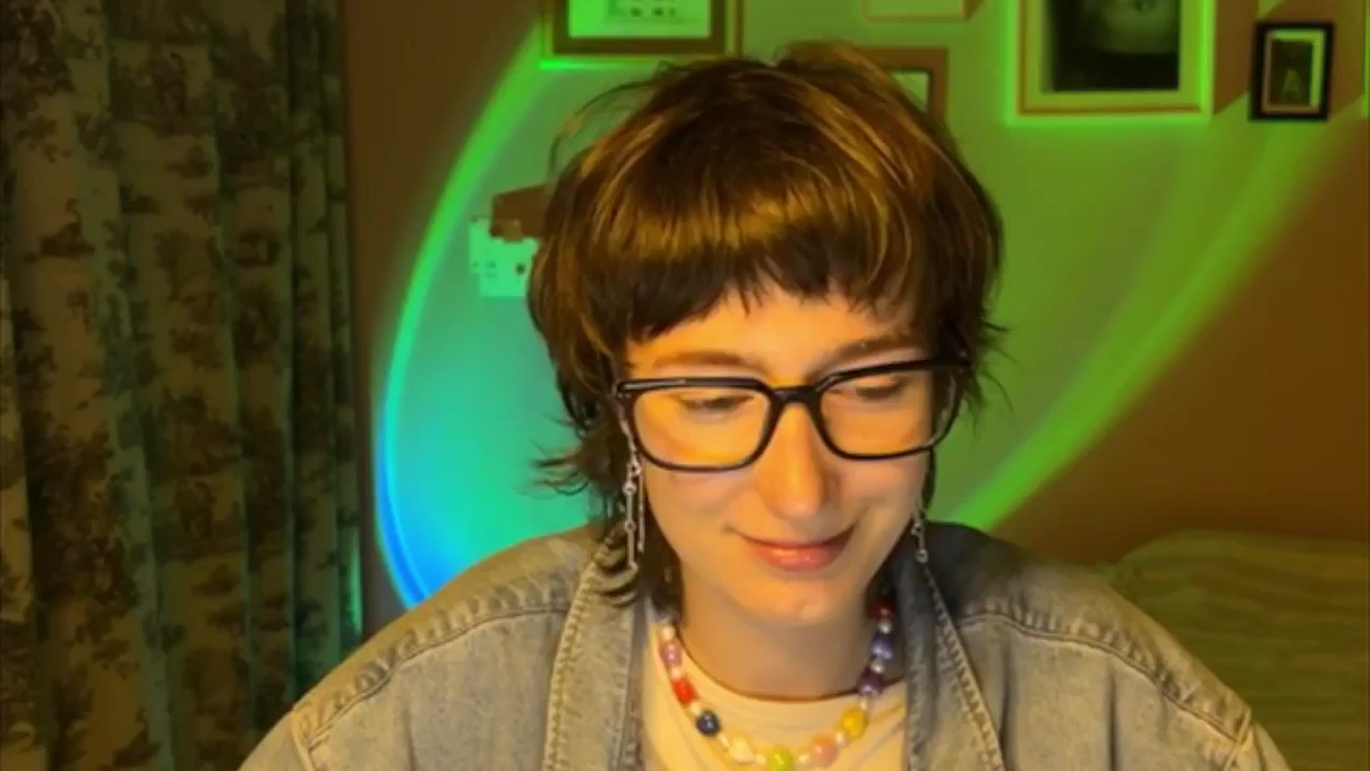 Gallery image thumbnail from LoooneyTunes's myfreecams stream on, 05/25/2025, 21:36 image 14 of 20