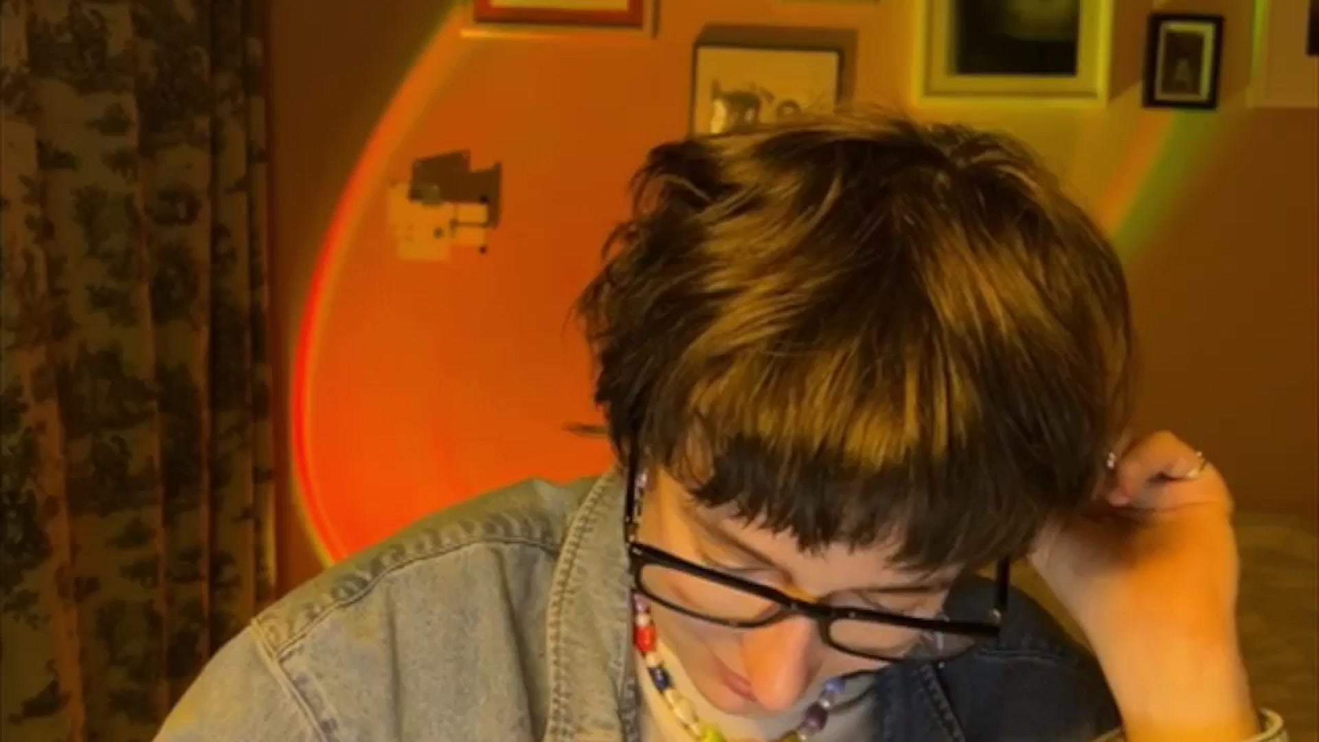 Gallery image thumbnail from LoooneyTunes's myfreecams stream on, 05/25/2025, 22:01 image 8 of 20