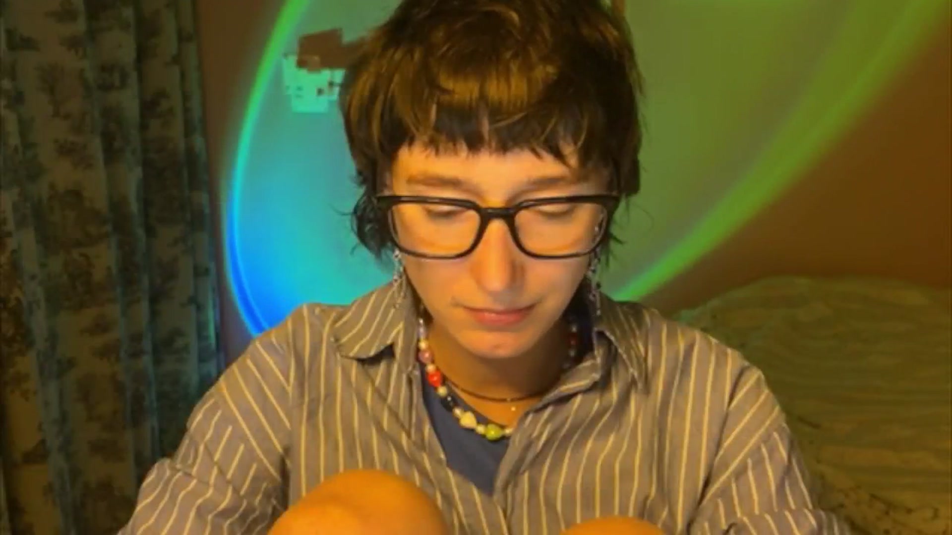 Gallery image thumbnail from LoooneyTunes's myfreecams stream on, 05/26/2025, 18:44 image 10 of 20