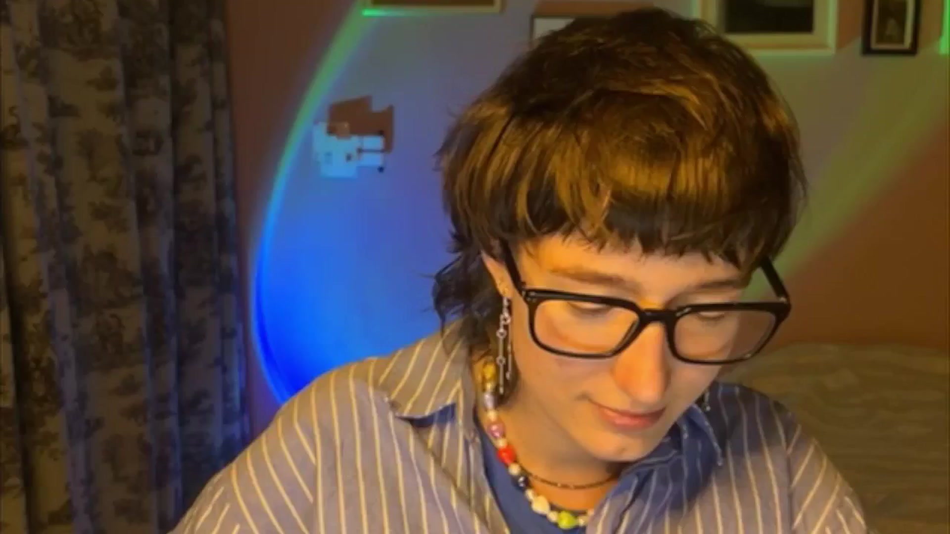 Gallery image thumbnail from LoooneyTunes's myfreecams stream on, 05/26/2025, 19:06 image 8 of 20