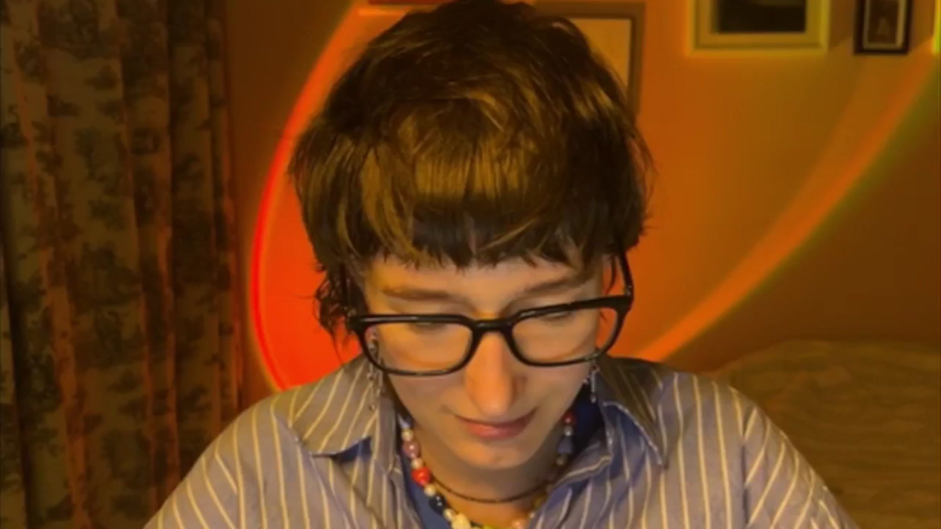 Gallery image thumbnail from LoooneyTunes's myfreecams stream on, 05/26/2025, 19:06 image 7 of 20