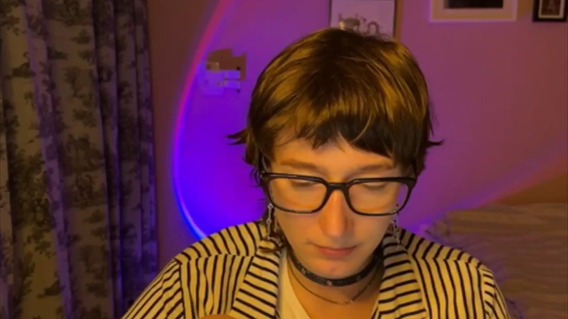 Gallery image thumbnail from LoooneyTunes's myfreecams stream on, 05/27/2025, 18:47 image 13 of 20