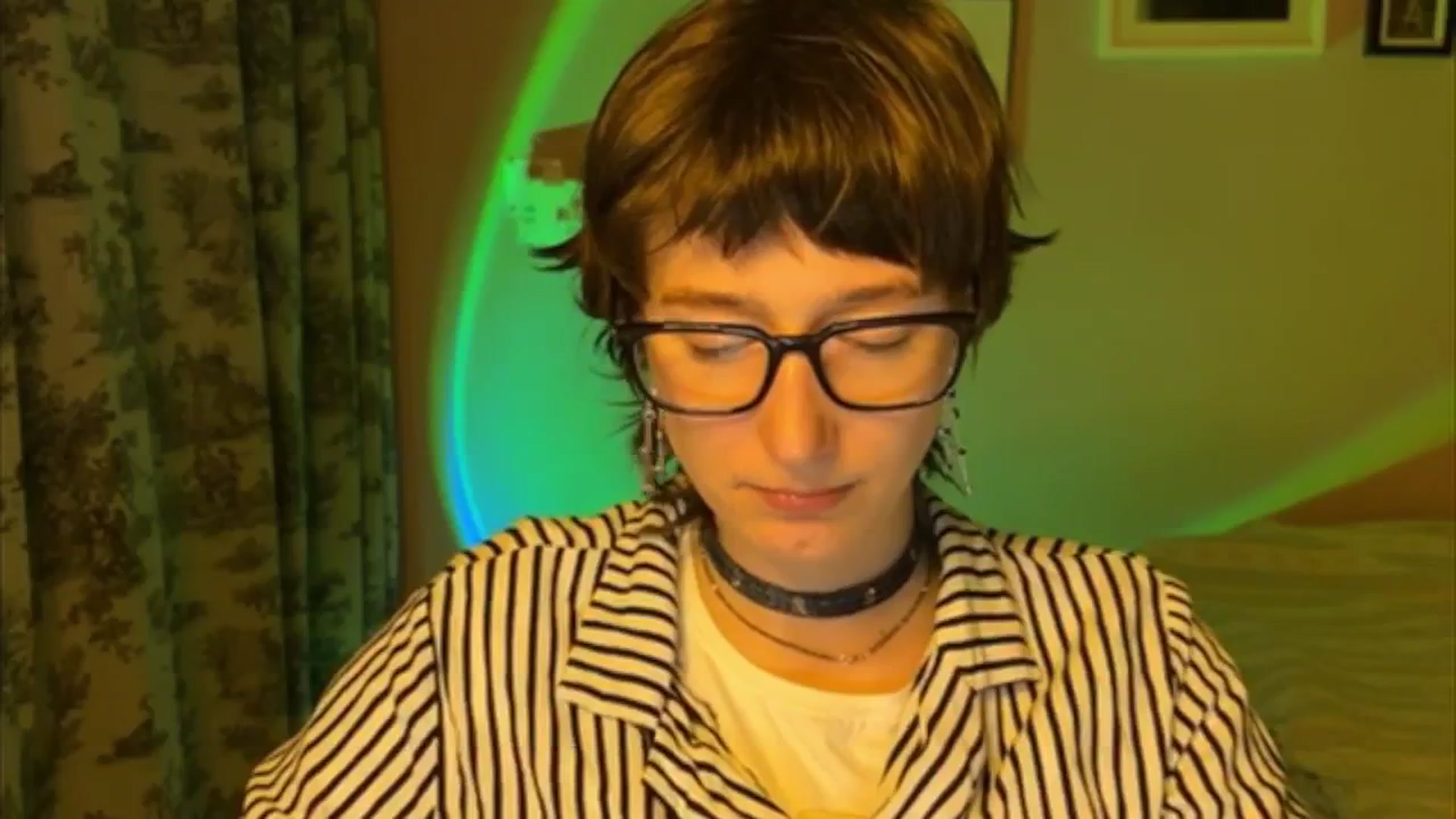 Gallery image thumbnail from LoooneyTunes's myfreecams stream on, 05/27/2025, 18:47 image 17 of 20