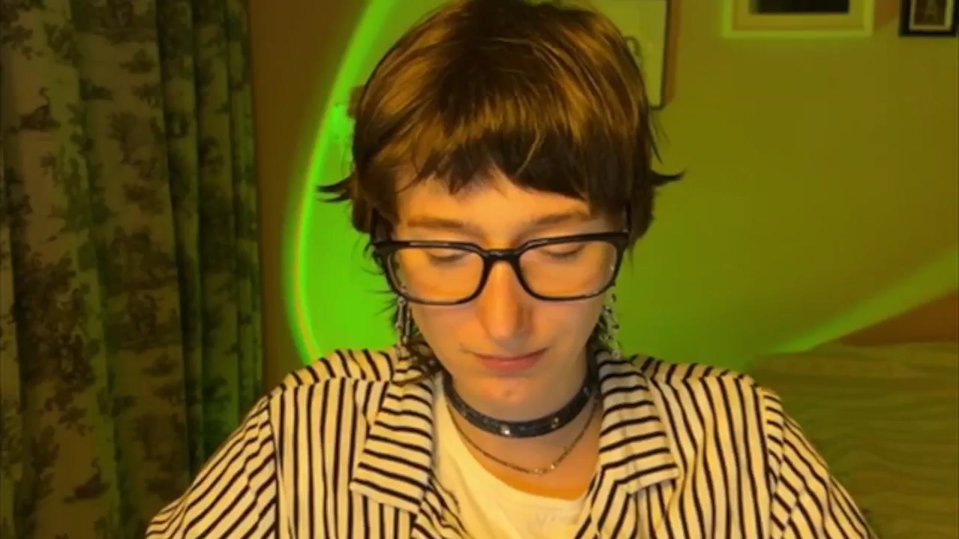 Gallery image thumbnail from LoooneyTunes's myfreecams stream on, 05/27/2025, 18:47 image 18 of 20