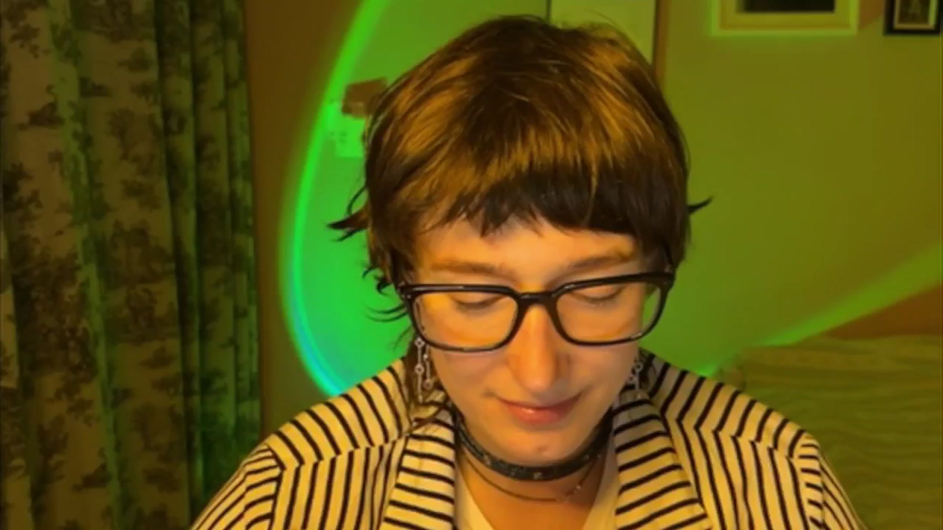 Gallery image thumbnail from LoooneyTunes's myfreecams stream on, 05/27/2025, 19:52 image 20 of 20