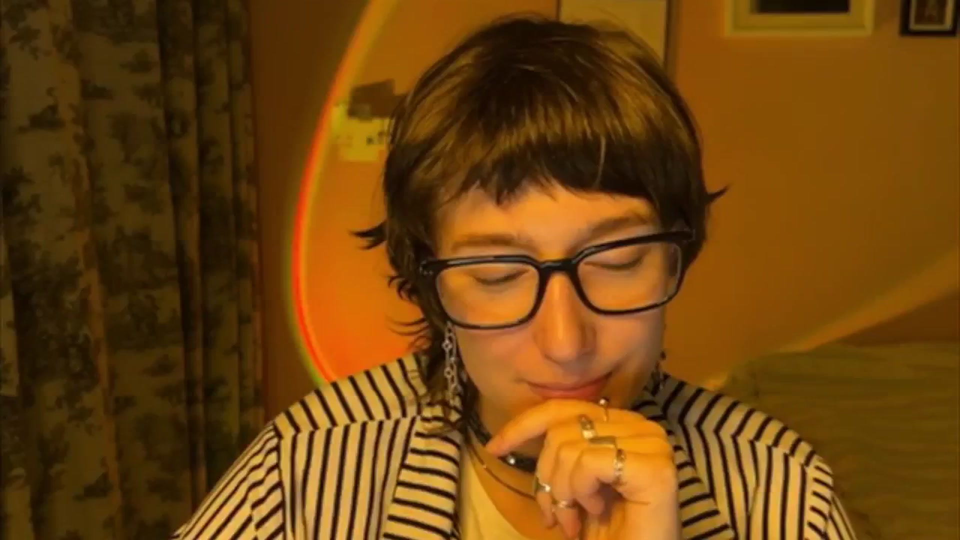 Gallery image thumbnail from LoooneyTunes's myfreecams stream on, 05/27/2025, 19:52 image 3 of 20