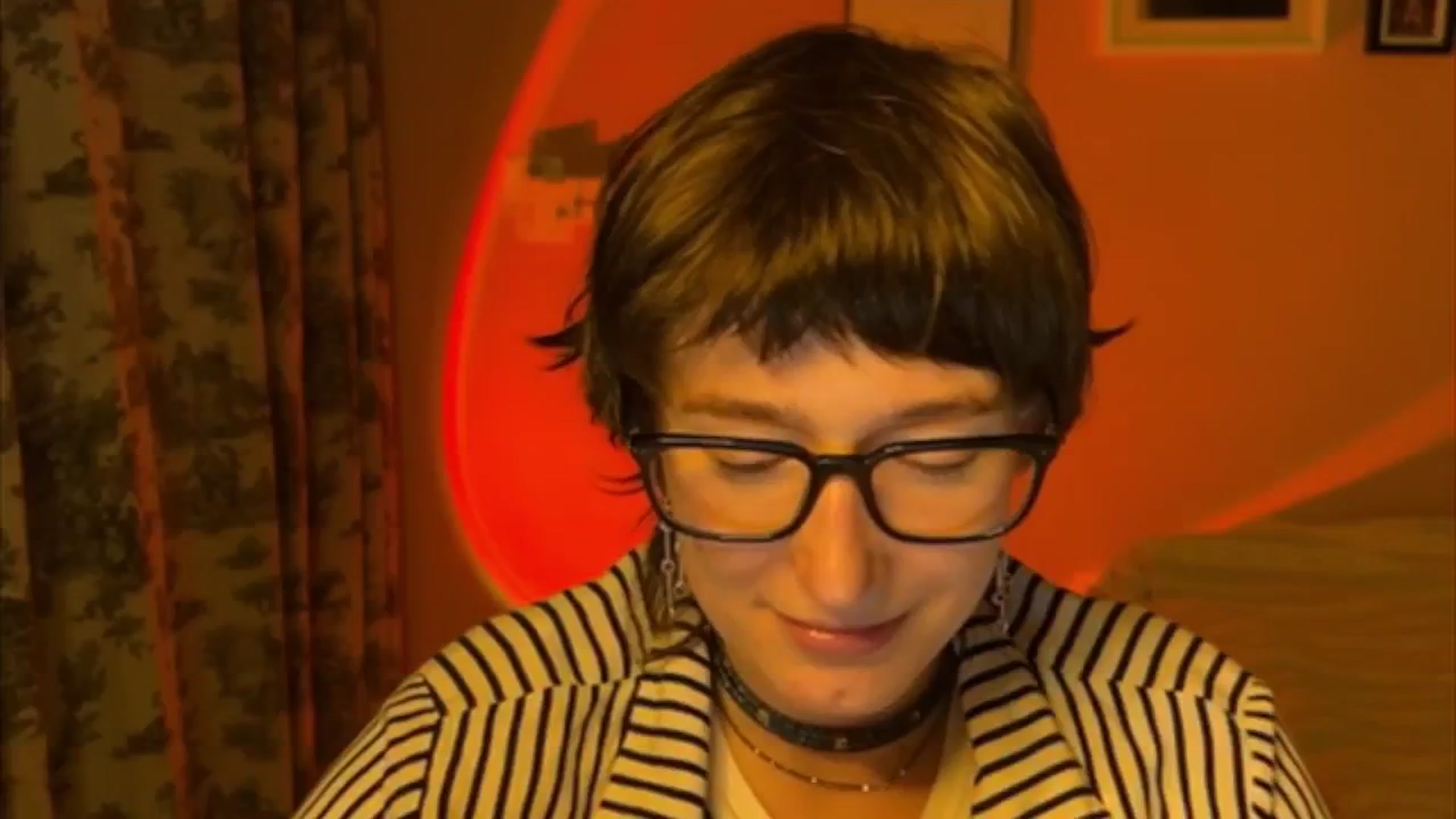 Gallery image thumbnail from LoooneyTunes's myfreecams stream on, 05/27/2025, 19:52 image 14 of 20