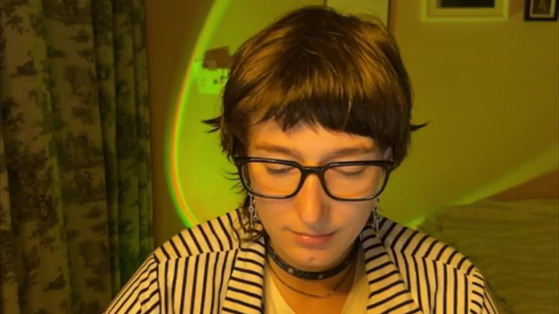 Gallery image thumbnail from LoooneyTunes's myfreecams stream on, 05/27/2025, 19:52 image 5 of 20