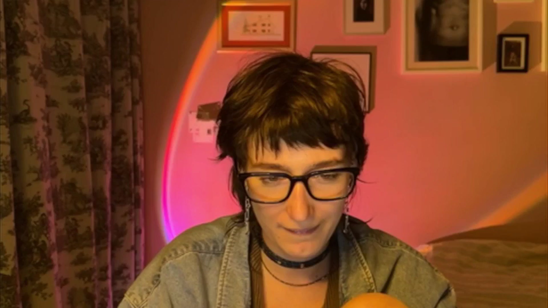 Gallery image thumbnail from LoooneyTunes's myfreecams stream on, 05/28/2025, 22:12 image 4 of 20