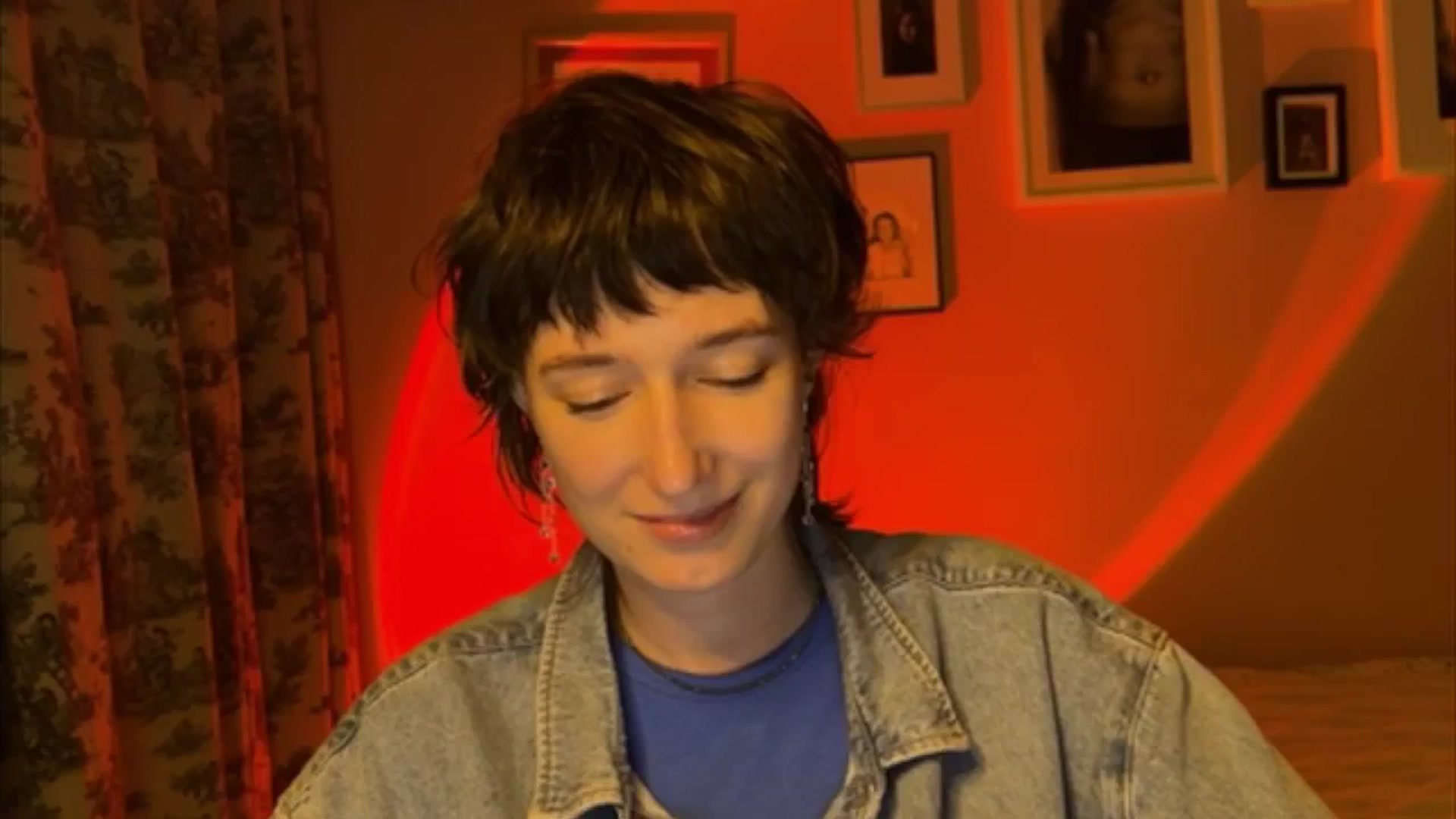 Gallery image thumbnail from LoooneyTunes's myfreecams stream on, 05/29/2025, 21:41 image 19 of 20